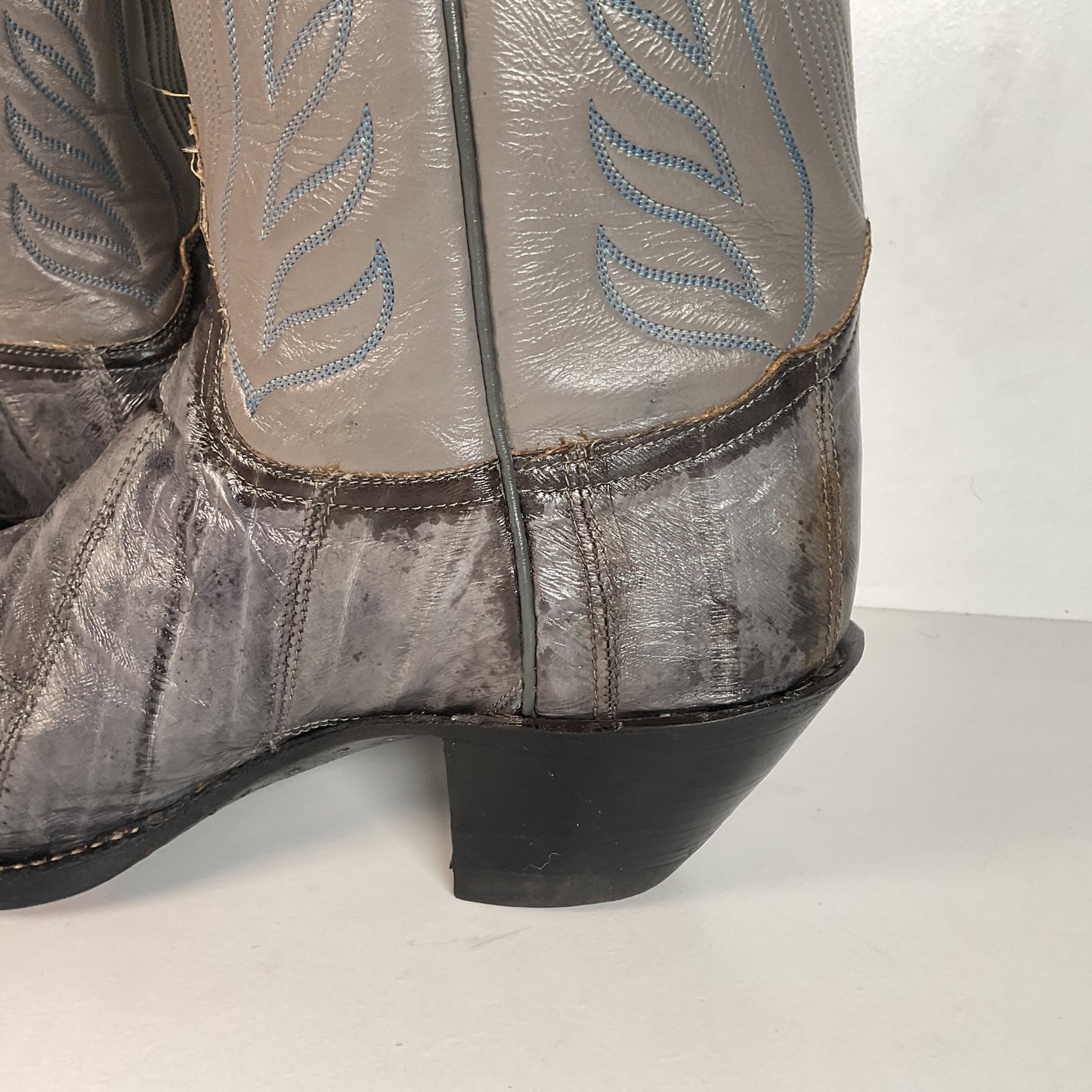 Vintage Tony Lama Exotic Grey Eel Cowboy Boots 9.5 EEE Gold Label USA Made