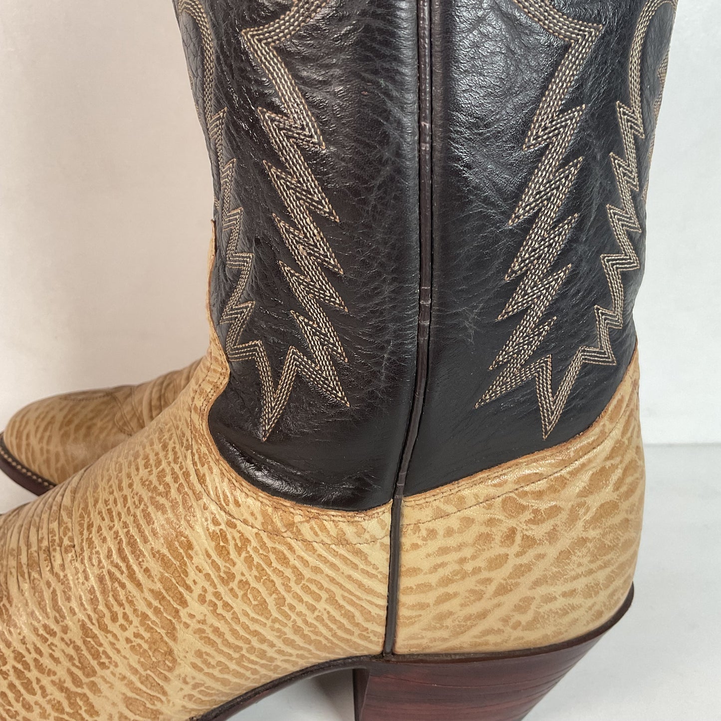 Vintage J Chisholm Tall Buckaroo Cowboy Boots 11 D USA Made Punchy