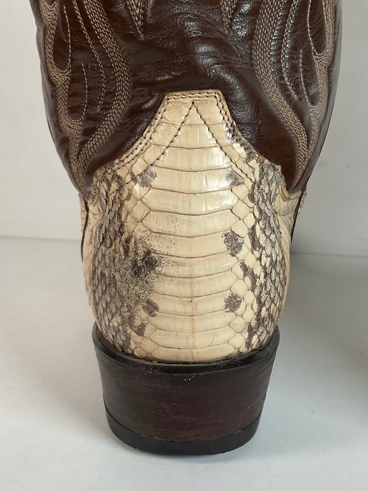 Vintage Tony Lama Water Snake Cowboy Boots 9 D Gold Label Snakeskin