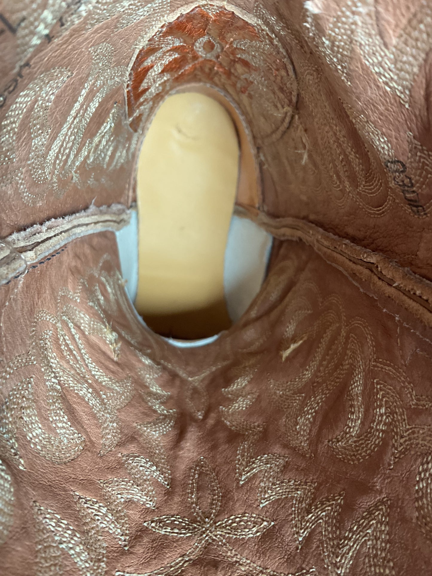 Tony Lama Dusty Pink Cowgirl Boots 7.5 B Distressed