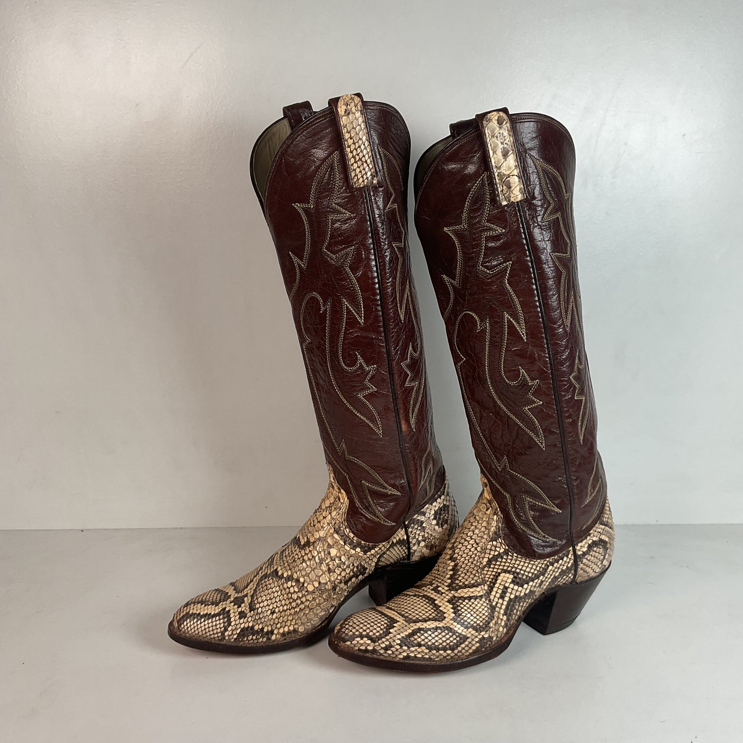 Vintage Dan Post Tall Python Cowgirl Boots 7.5 C USA Made Front Cut