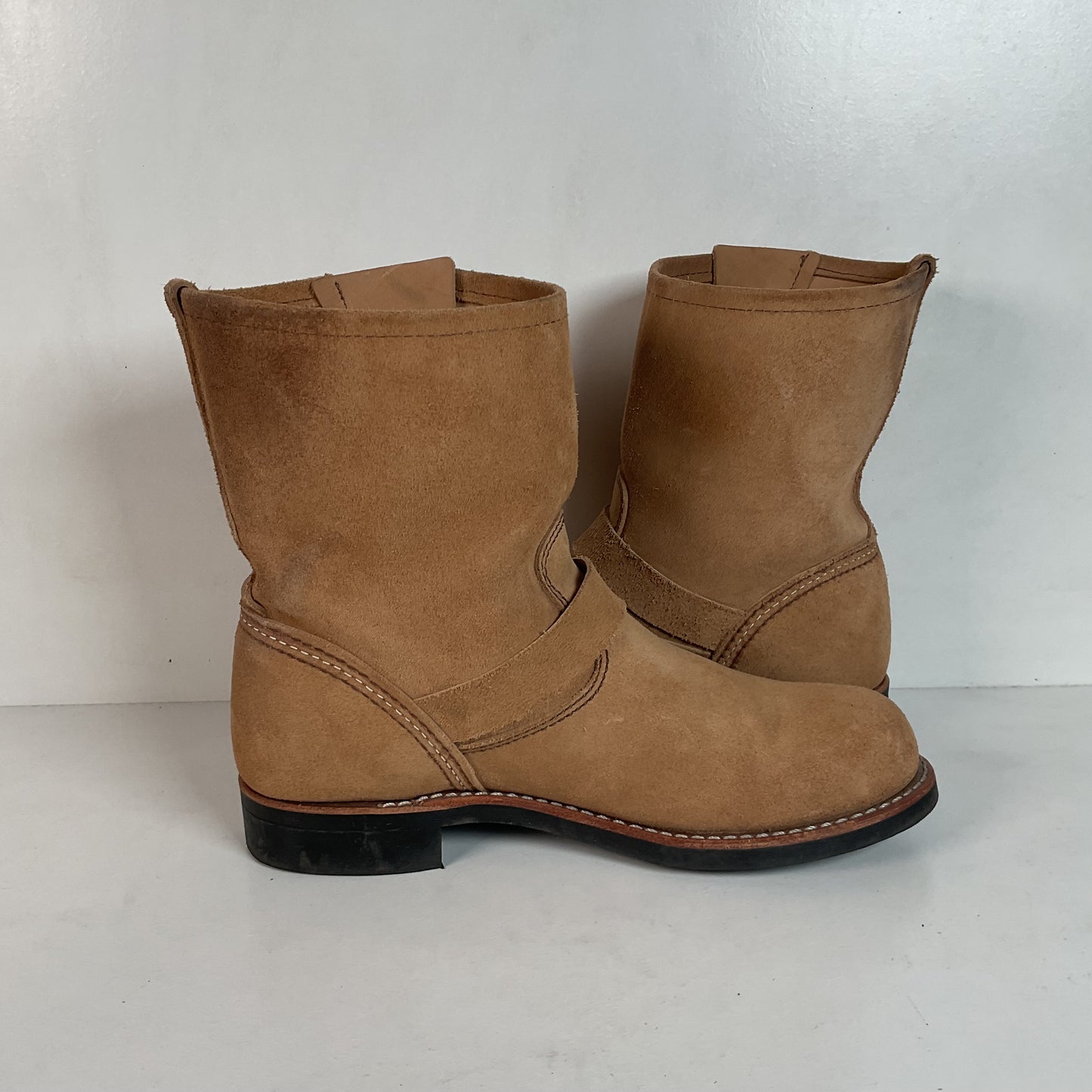 Red Wing Women’s Sand Mojave Suede Engineer Boots 8 B USA Made Style 3358