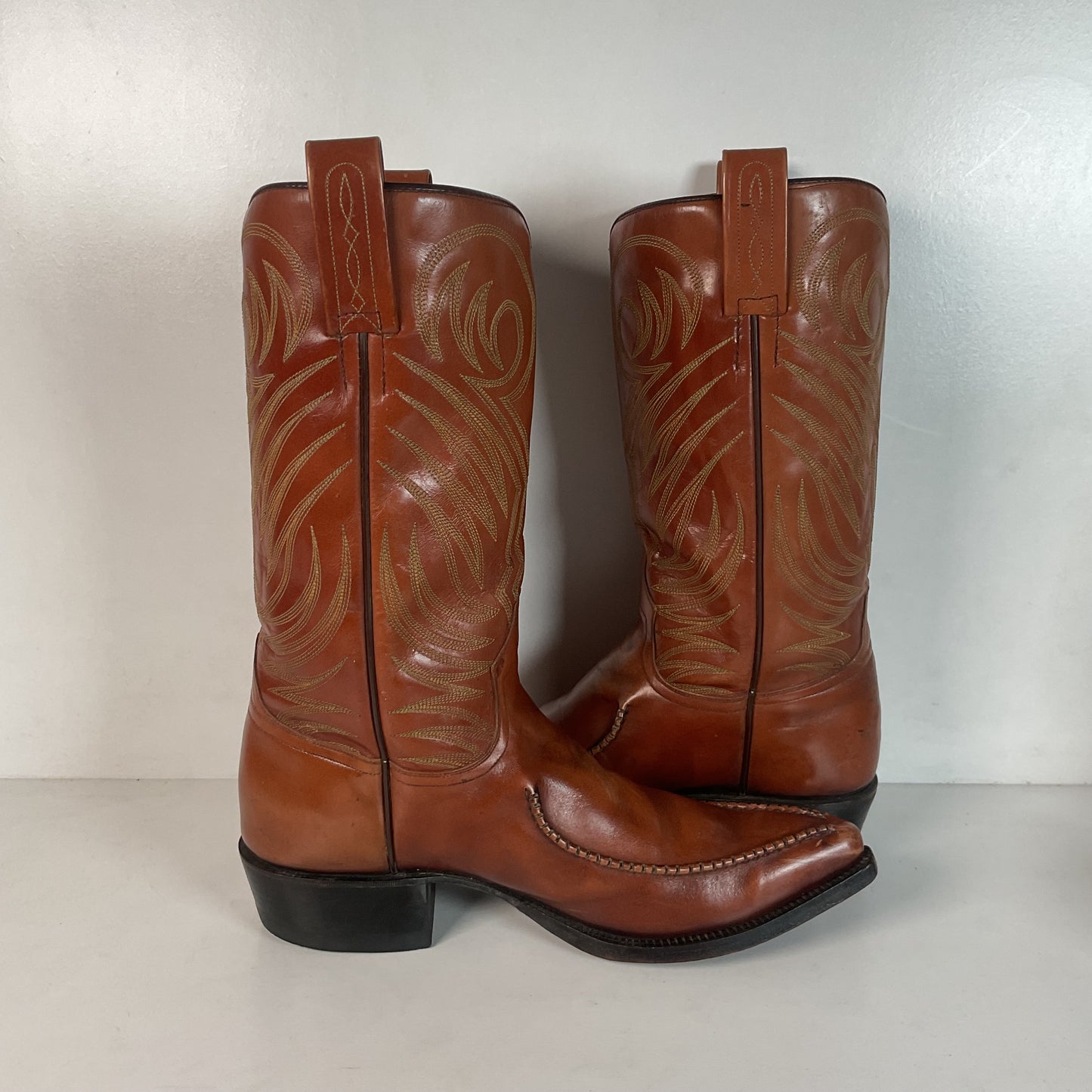Vintage 1970s Dan Post Whip Stitch Cowboy Boots 9 D Stove Pipe