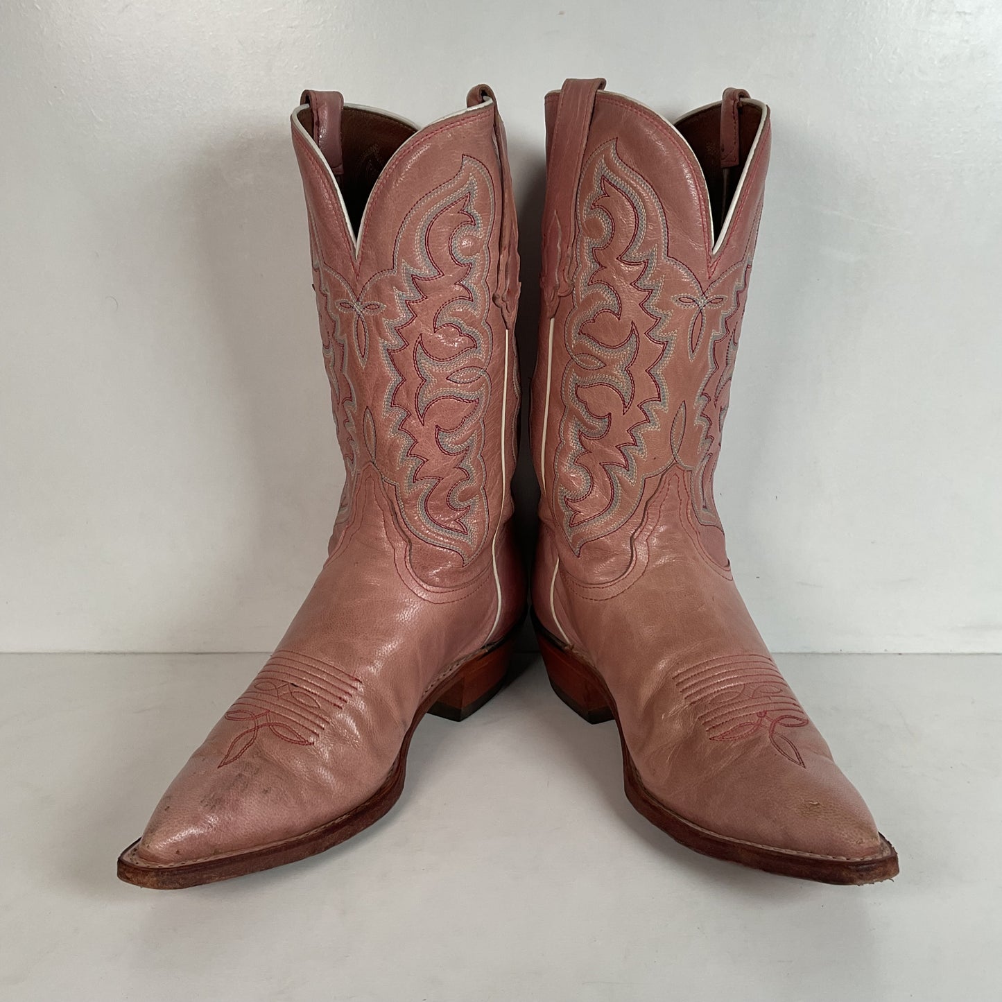 Tony Lama Dusty Pink Cowgirl Boots 7.5 B Distressed