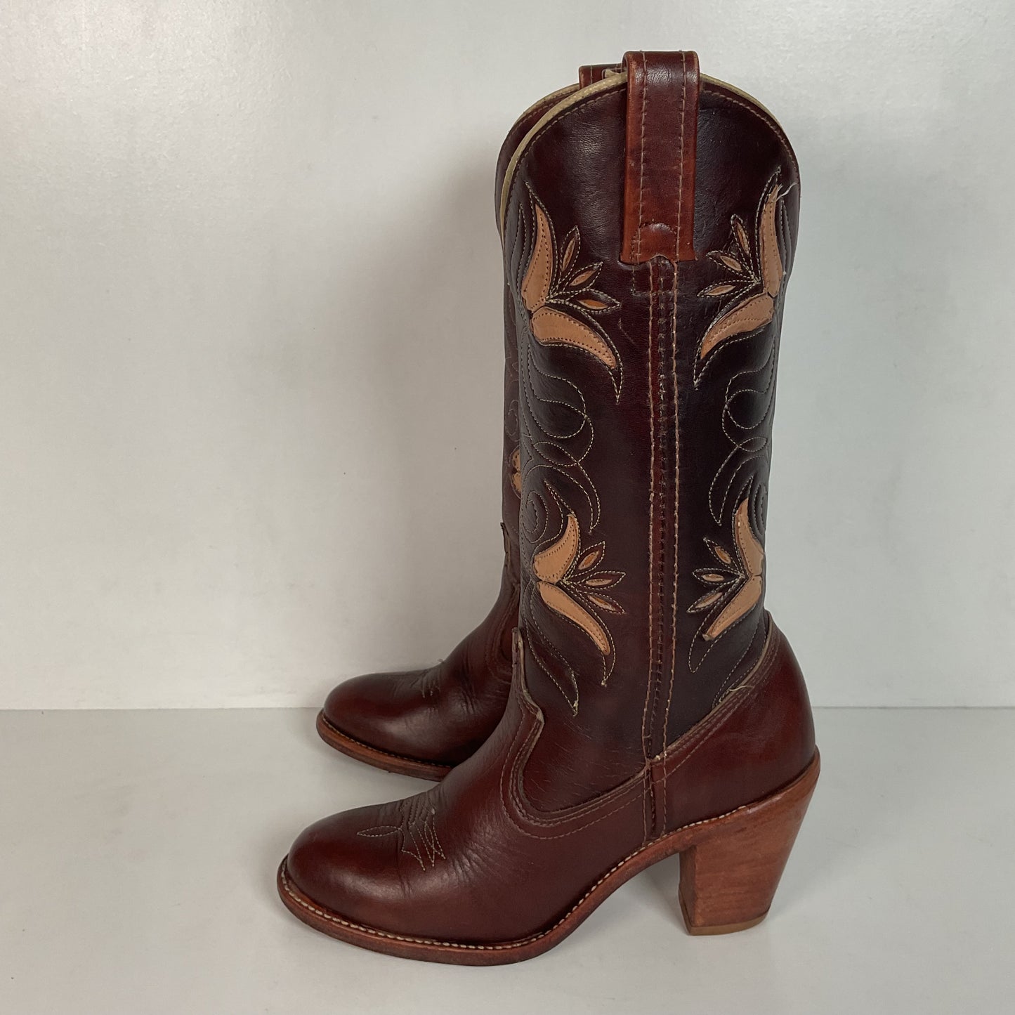 Vintage Dingo Acme Tulip Cowgirl Boots 6 M Tooled USA Made