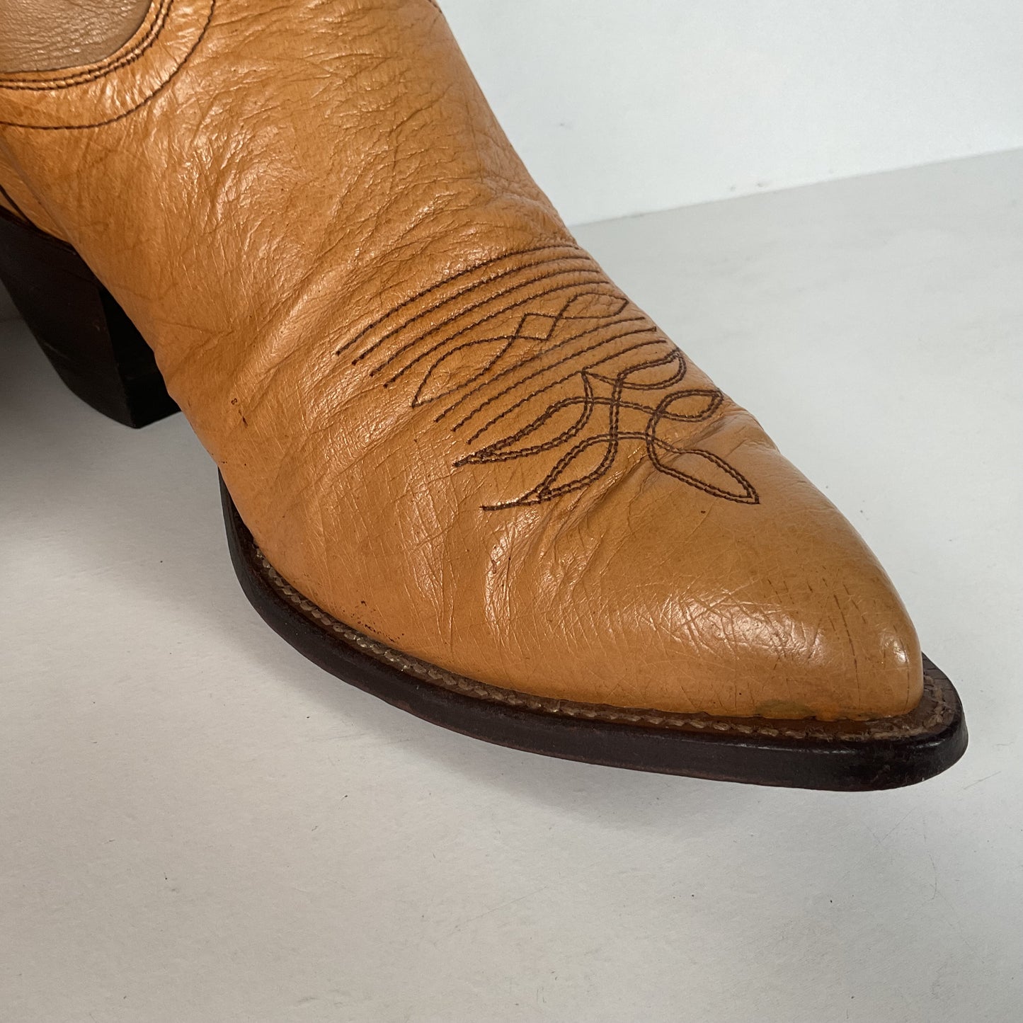 Vintage Justin Smooth Ostrich Cowboy Boots | USA Made | Butterscotch | 8 EE