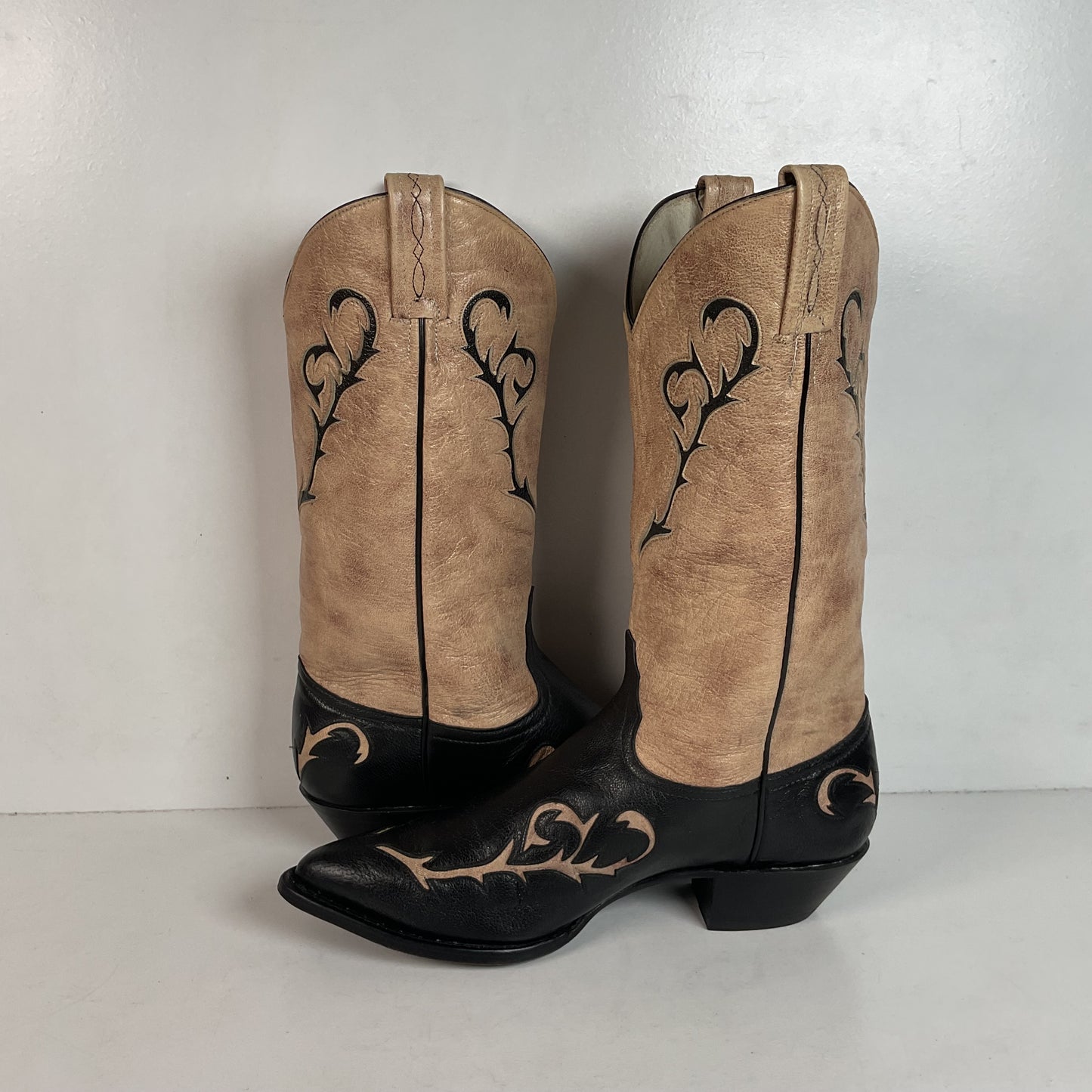 Tony Lama Cowgirl Boots — Tooled Inlay — USA Made — 8.5 M