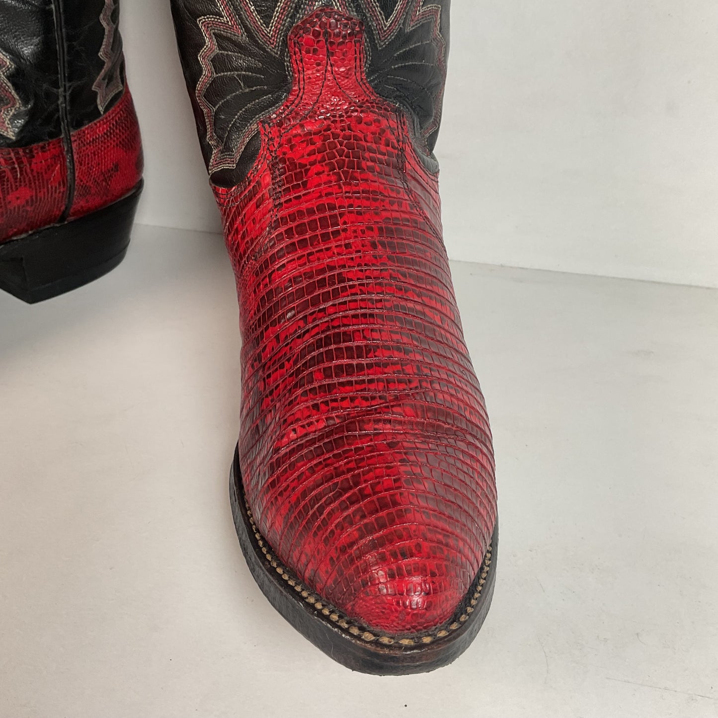 Vintage Dan Post Red Teju Lizard Cowboy Boots  9 D USA Natural Cut