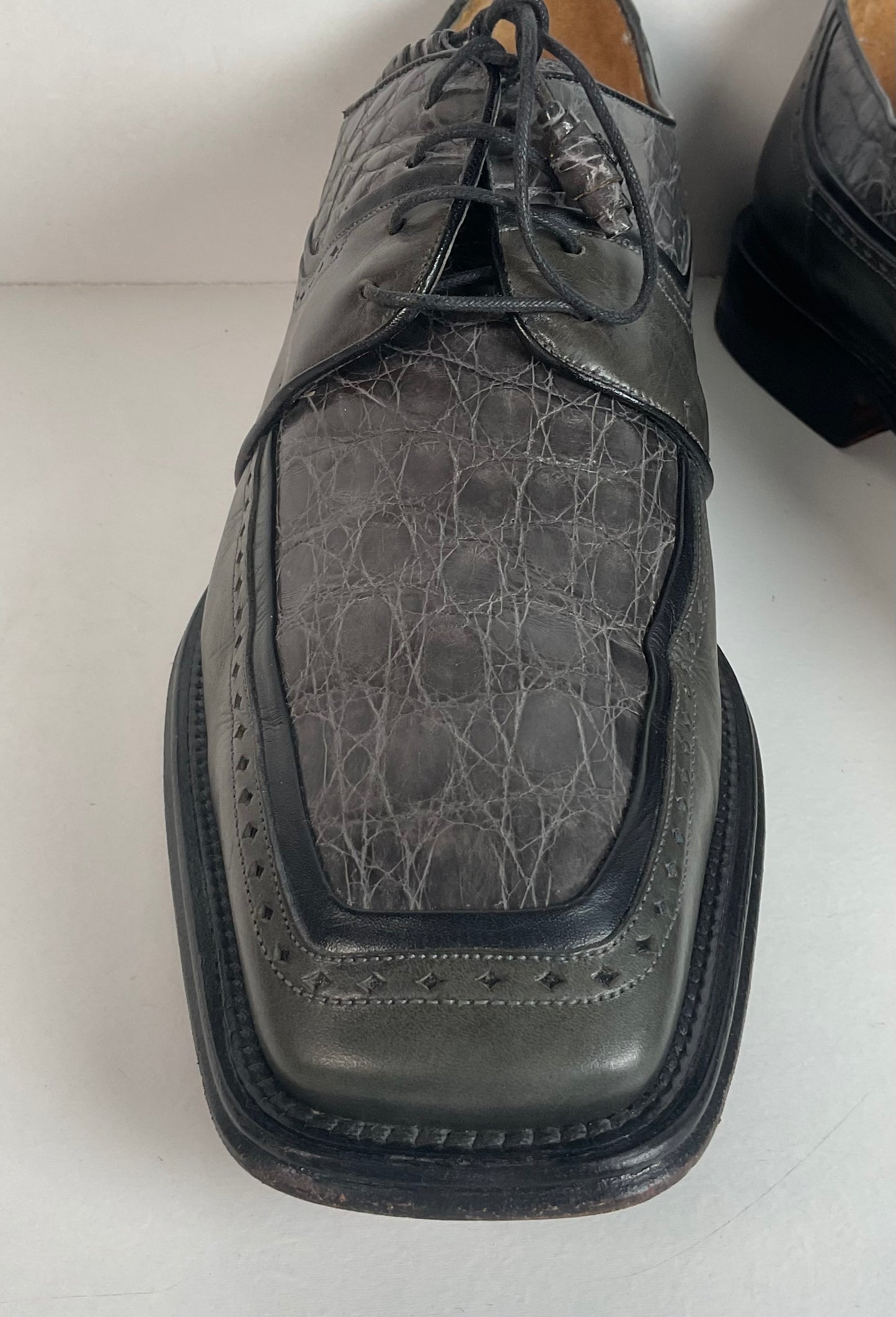 Mezlan Grey Crocodile Derby Shoes 10 M Exotic Bias Cut