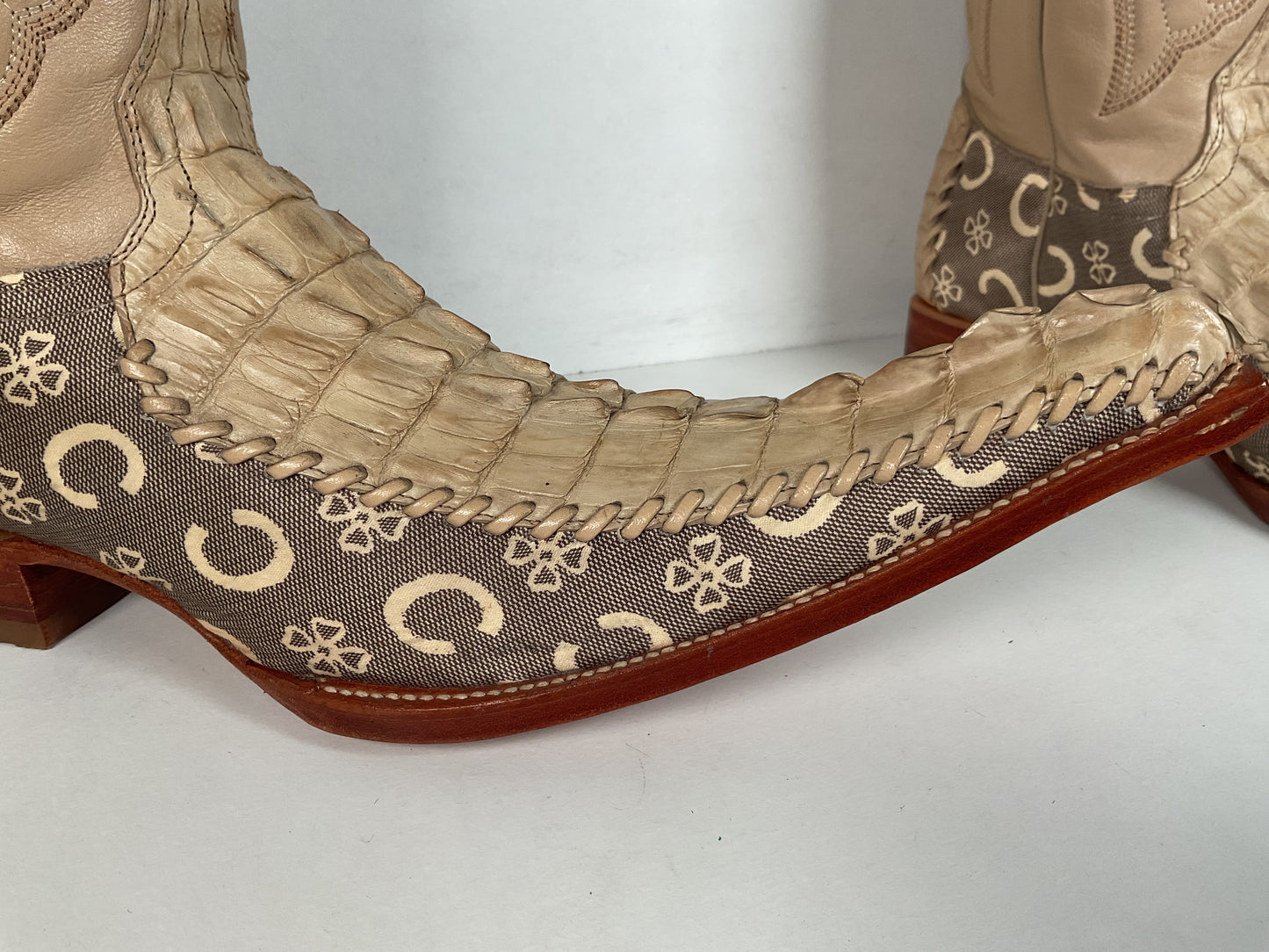 Los Altos Caiman Crocodile Boots | Exotic | Pointy Toe | Cream | Men’s 9 EE