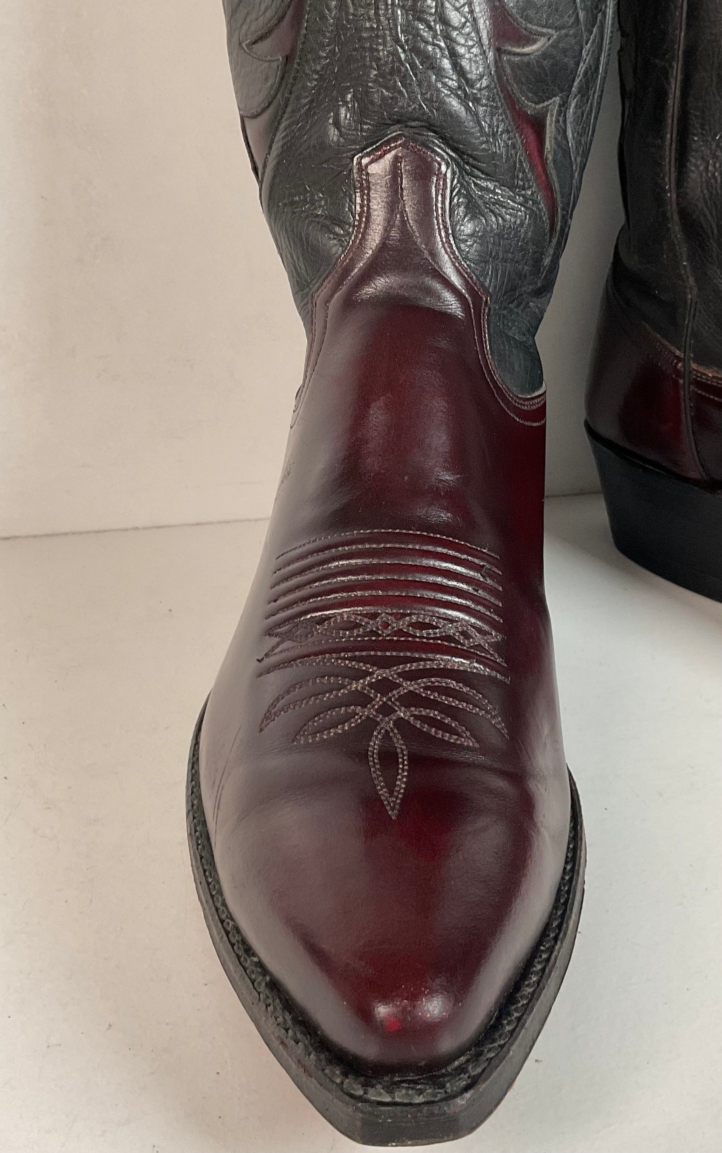 Vintage Dan Post Black Cherry Cowboy Boots — Tooled Inlay — 11 D