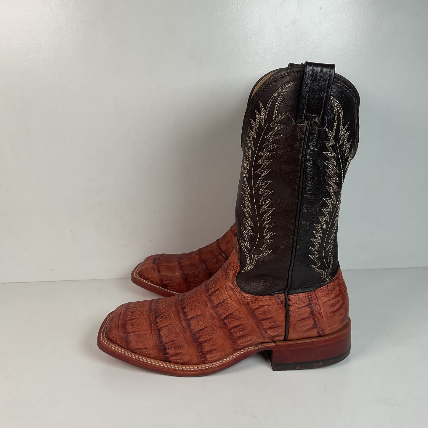Fenoglio Large Scale Crocodile Cowboy Boots 8.5 E USA Made Exotic Factory Second