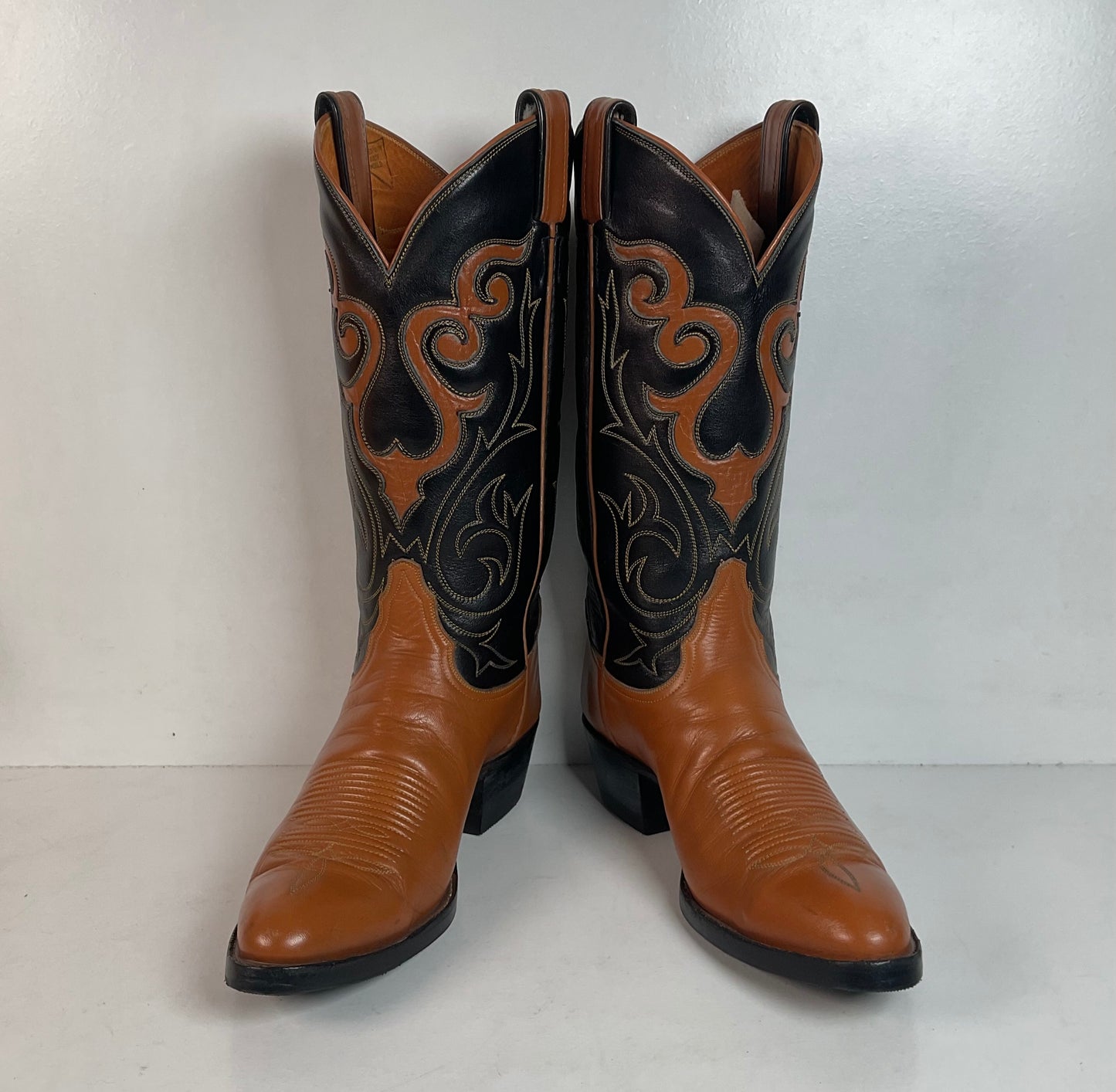 Vintage Tony Lama Longhorn Cowboy Boots | ￼Gold Label | Men’s 8.5 | Women’s 10