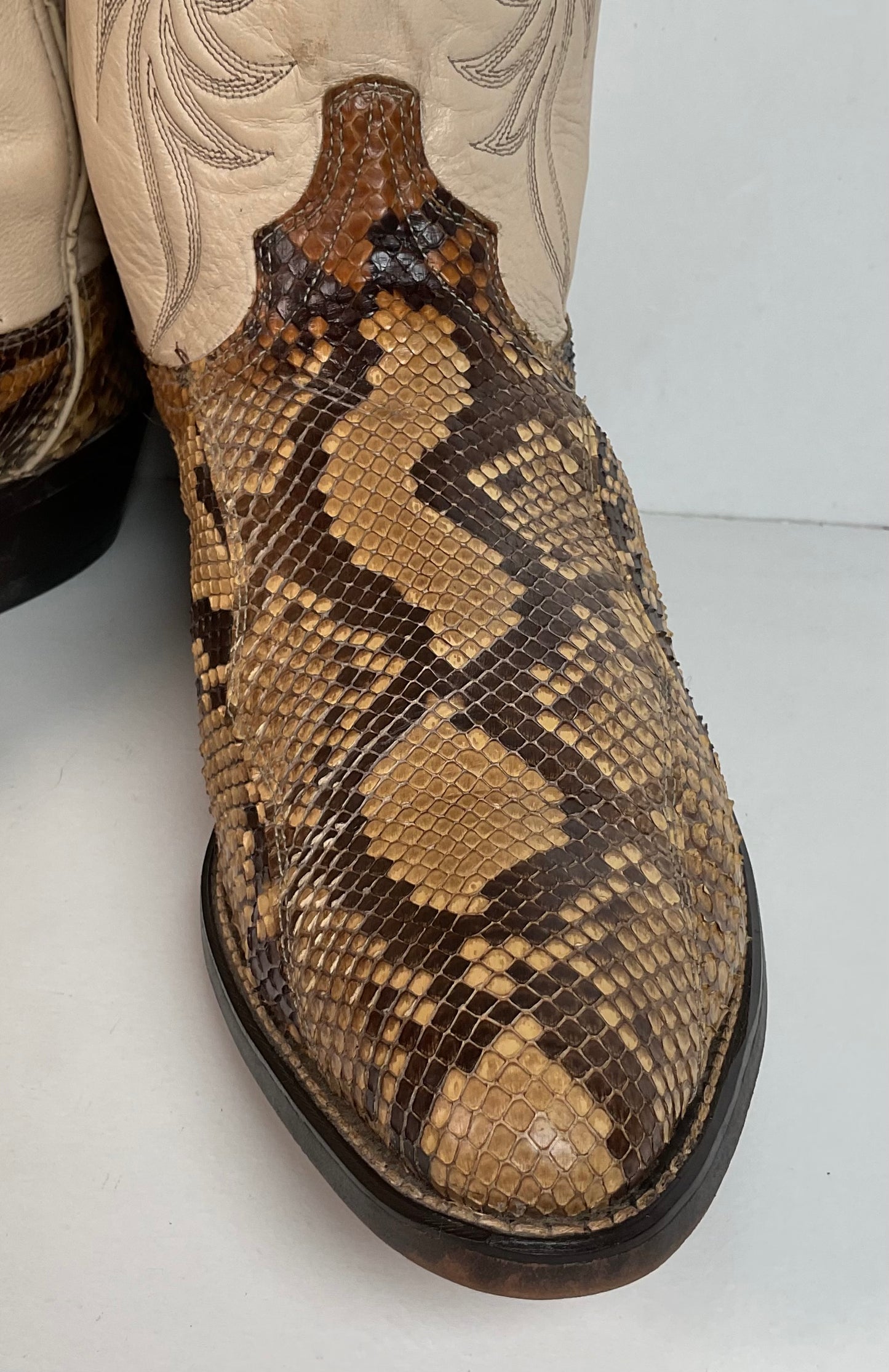 Vintage Laredo Front Cut Python Cowboy Boots 12 D USA Made Snakeskin