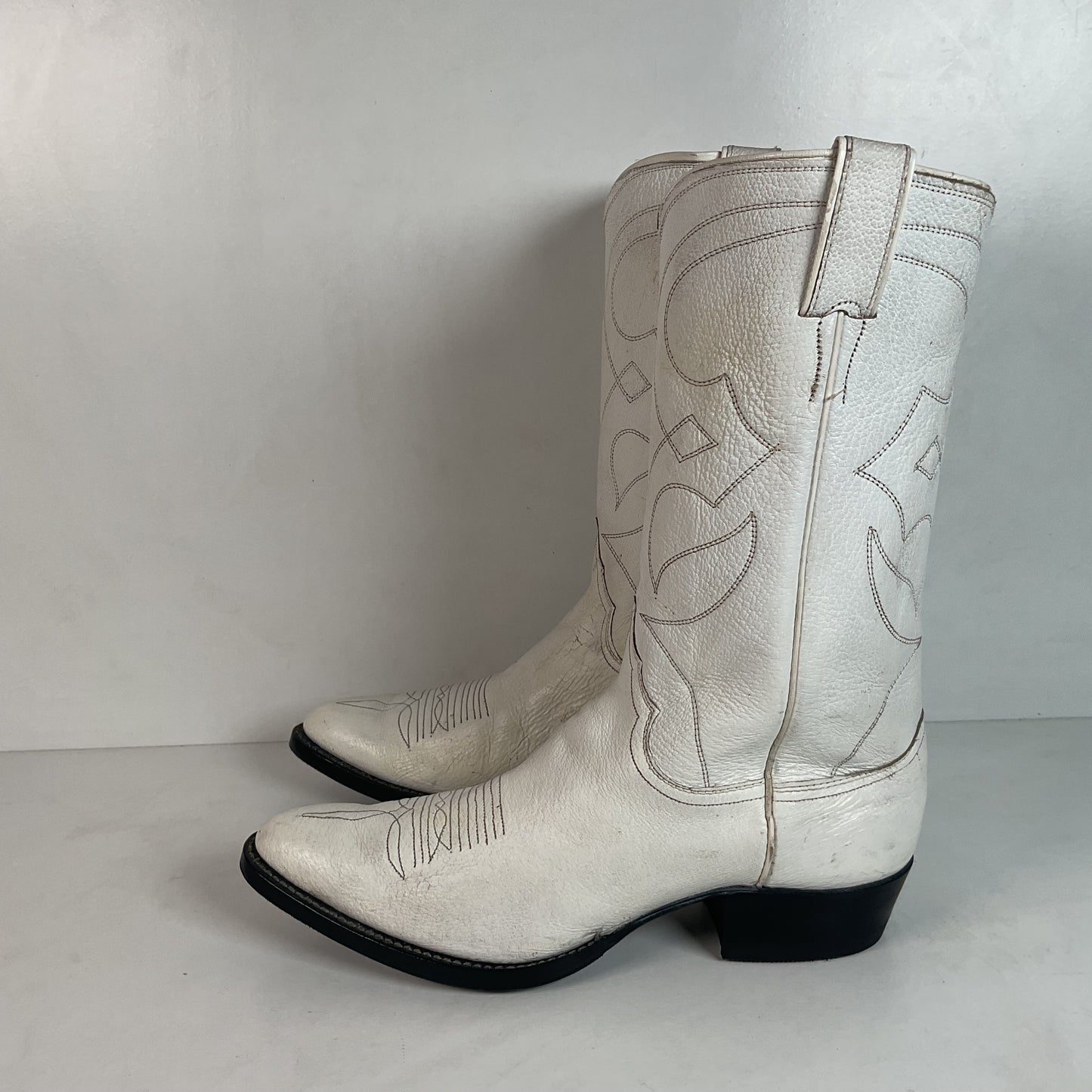 Vintage 1960s Justin White Cowboy Boots Men's 10 B | Women’s 11 Old Fort Worth Label
