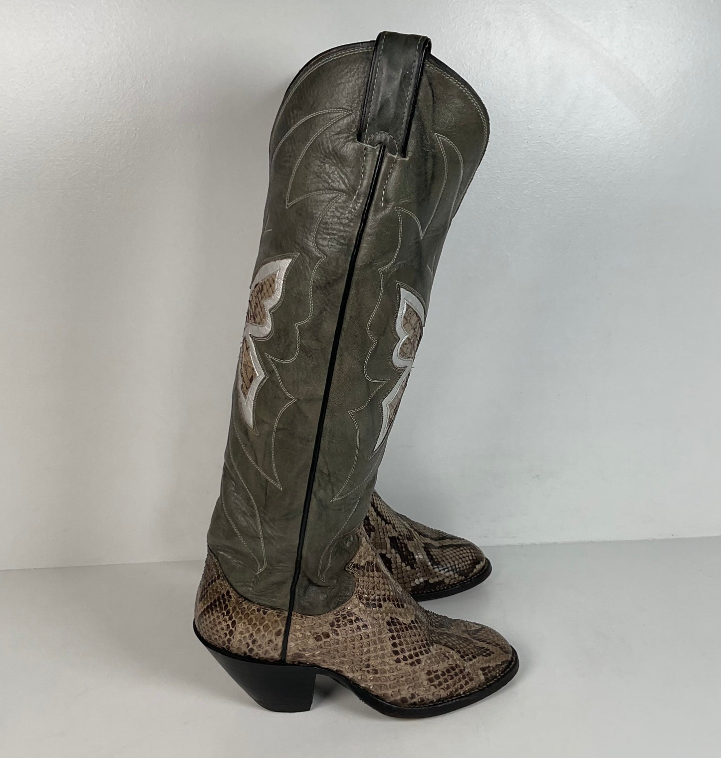 Vintage Justin Butterfly Cowgirl Boots | Snakeskin Inlay | USA Made | Women’s 5 B