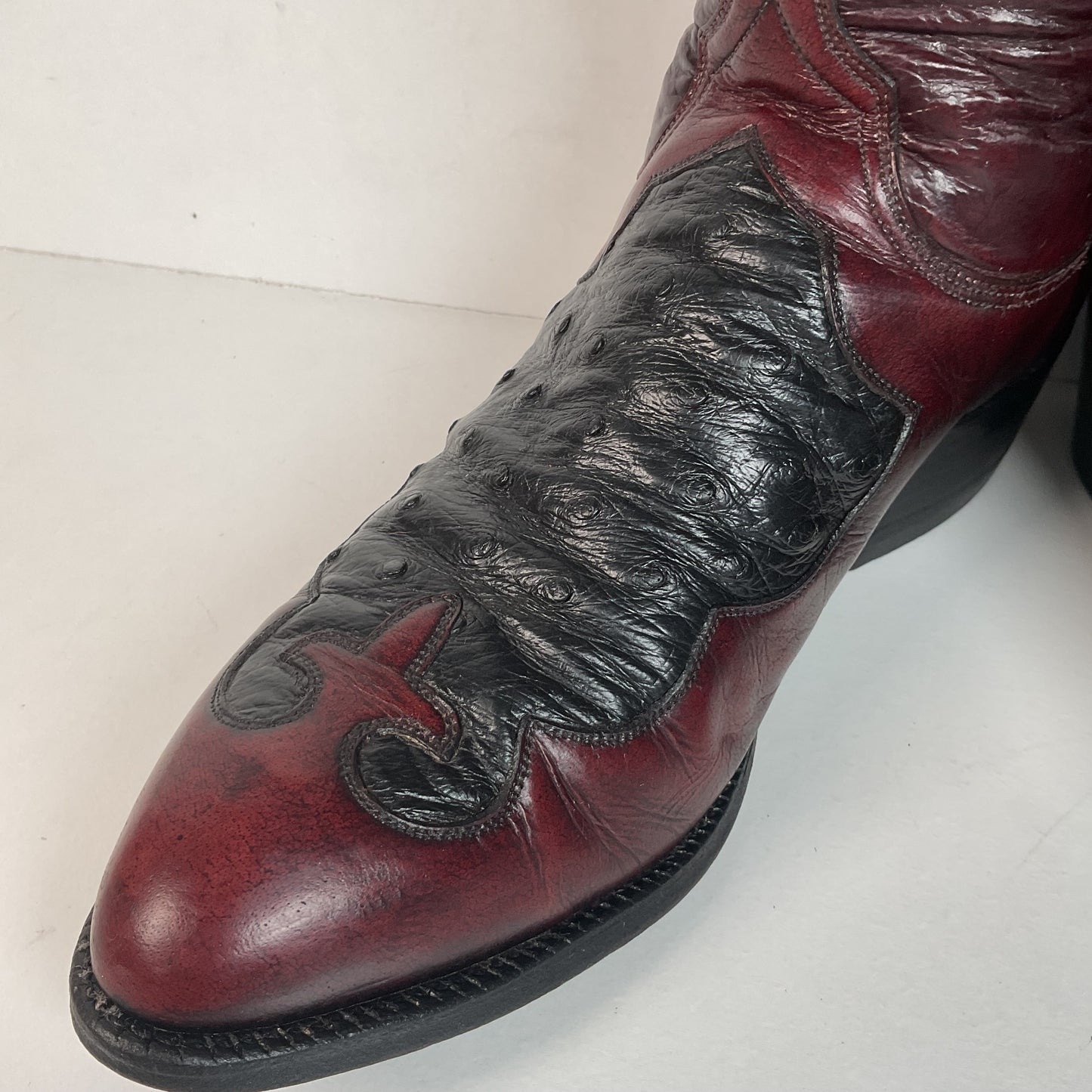 Lucchese San Antonio Black Cherry Ostrich Cowboy Boots Men’s 7.5 | Women’s 8.5