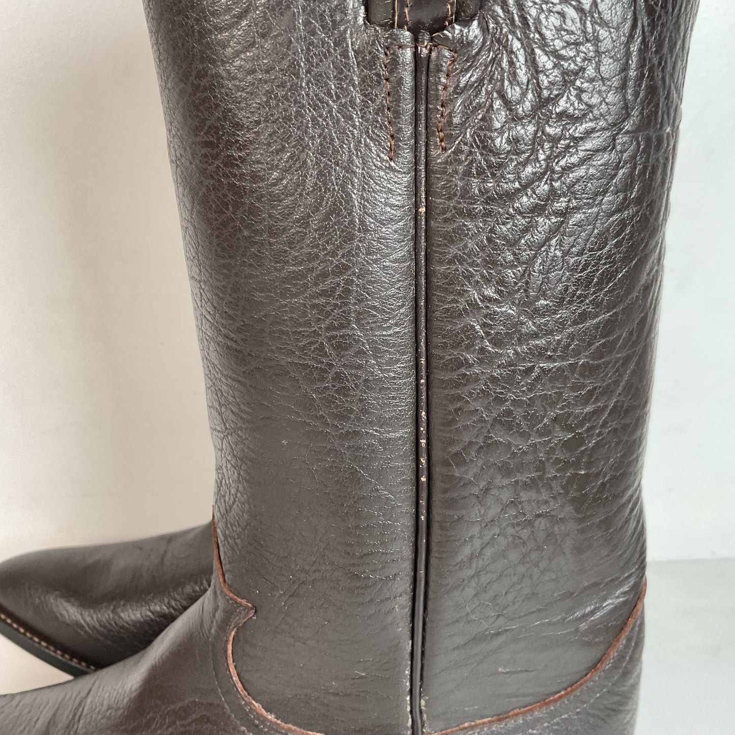 Vintage 1960s Tony Lama Water Buffalo Cowboy Boots 10 E Exotic Gold Label