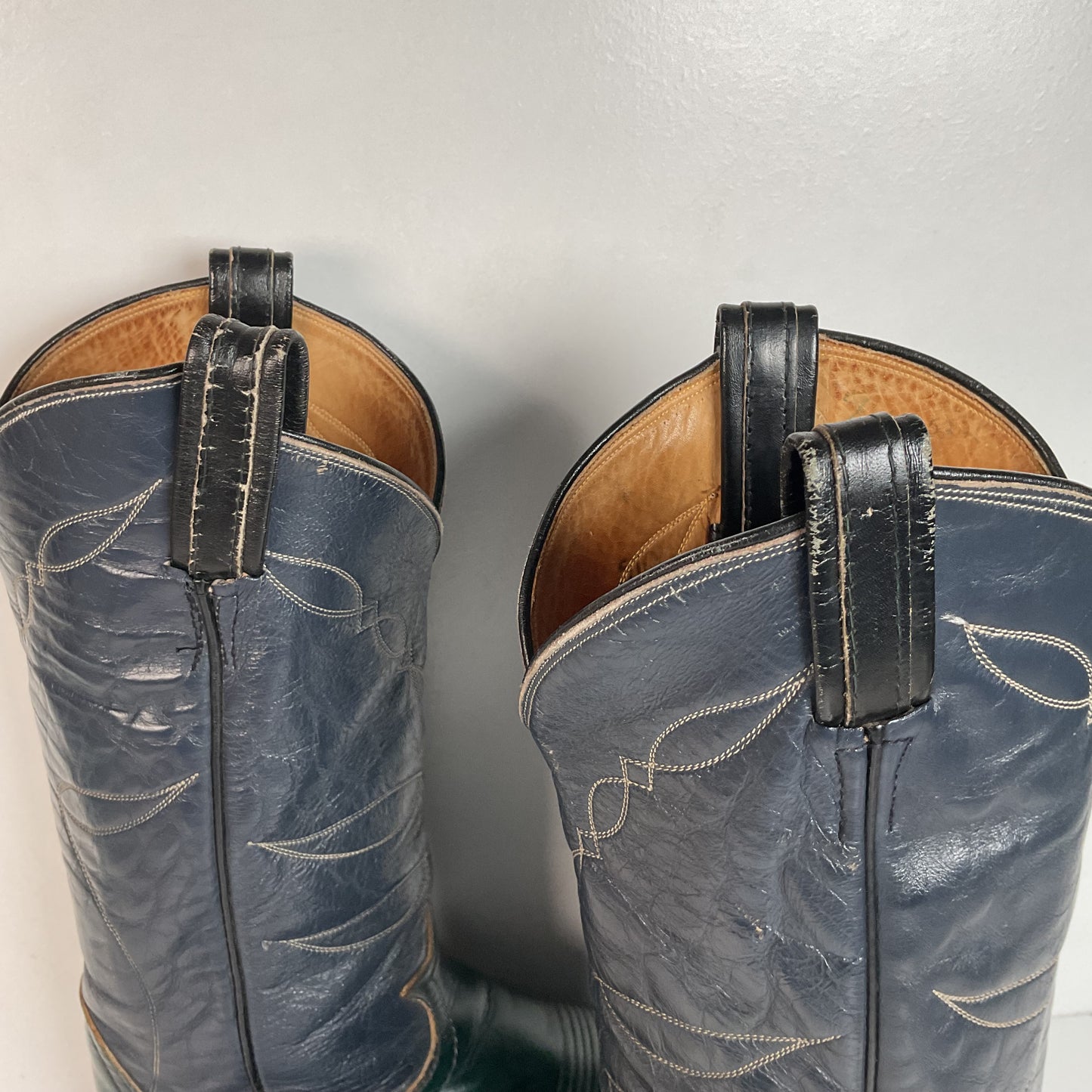 Vintage 1960s Tony Lama Emerald Green Cowboy Boots 10 E Distressed Gold Label