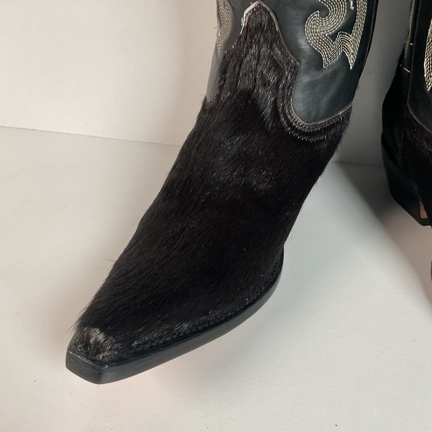 Pony Hair on Cowhide Cowgirl Boots | Black | Women’s 7.5