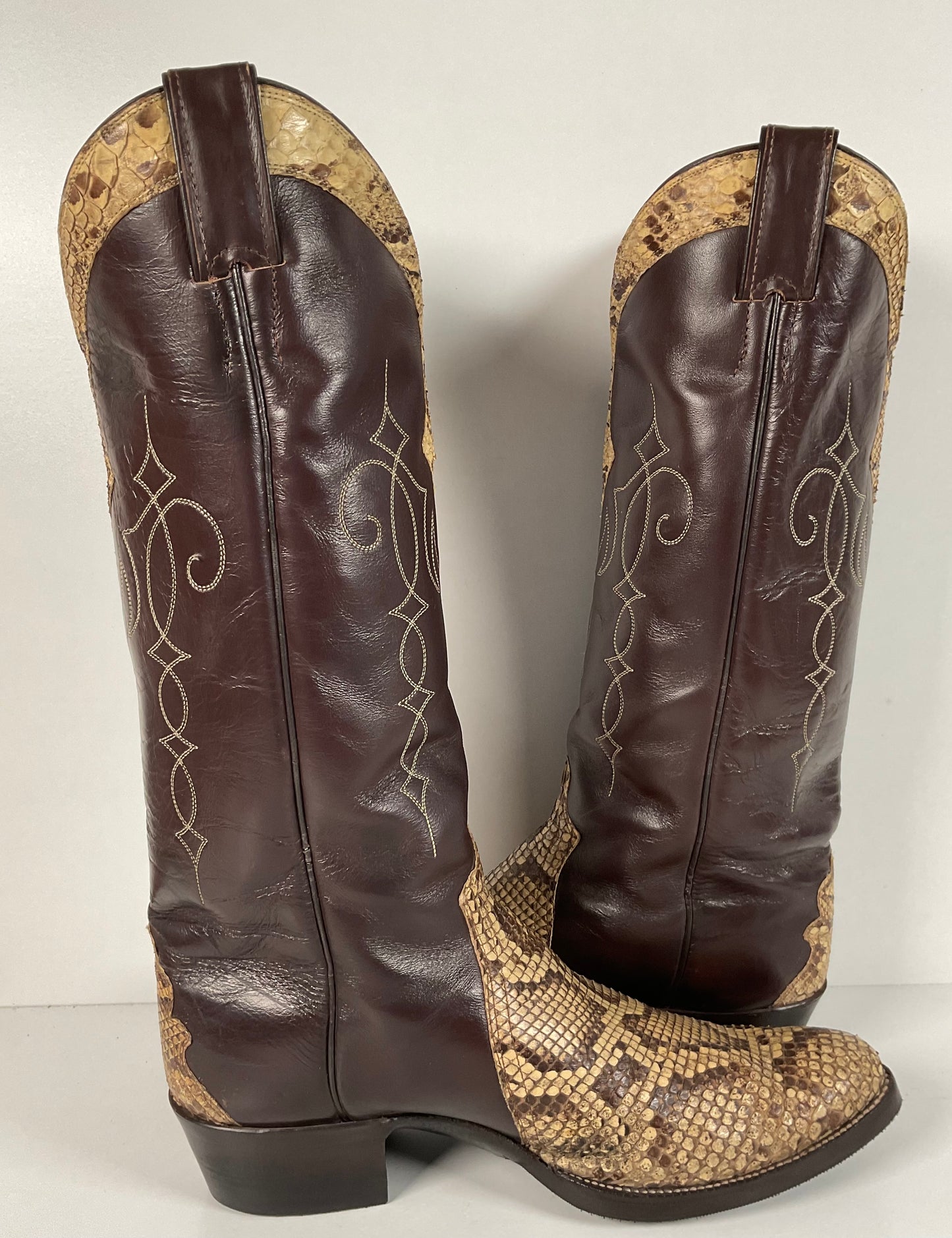 Vintage 70s Justin Front Cut Python Cowboy Boots 9.5 D USA Made Triad Snakeskin