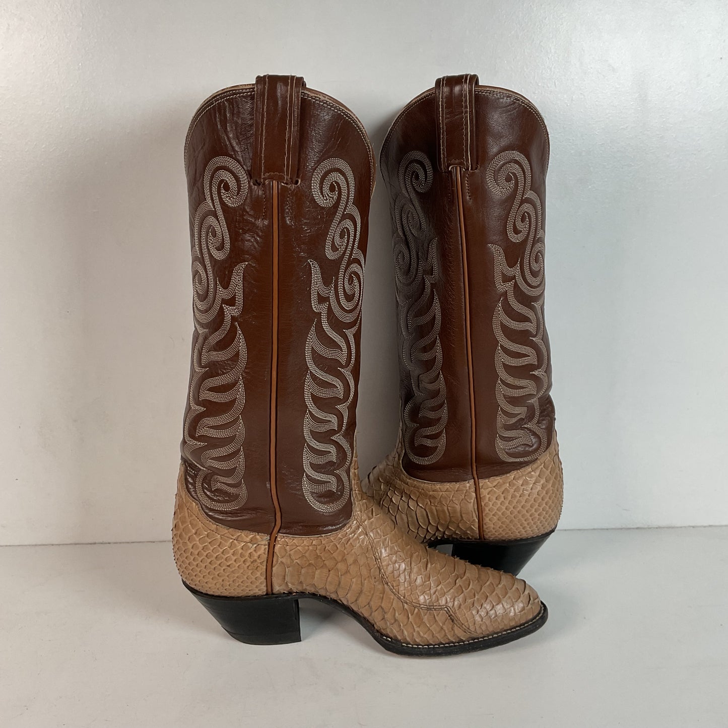Tony Lama Snakeskin Cowboy Boots | Gold Label | Men’s 7.5 C | Women’s 8.5