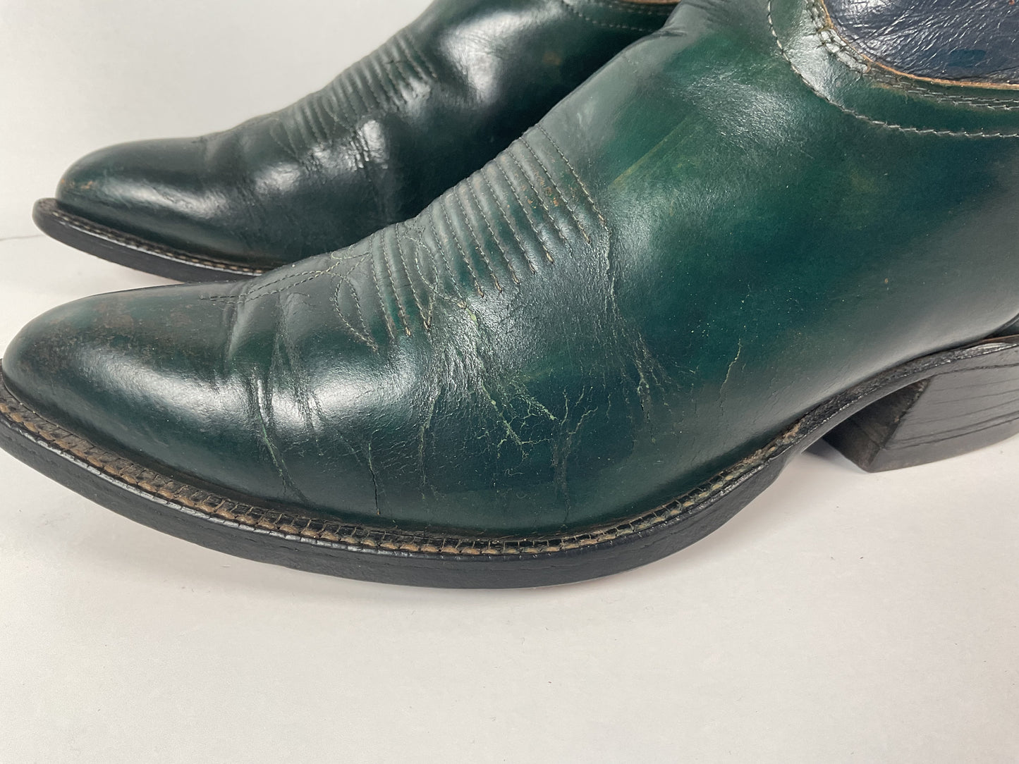 Vintage 1960s Tony Lama Emerald Green Cowboy Boots 10 E Distressed Gold Label