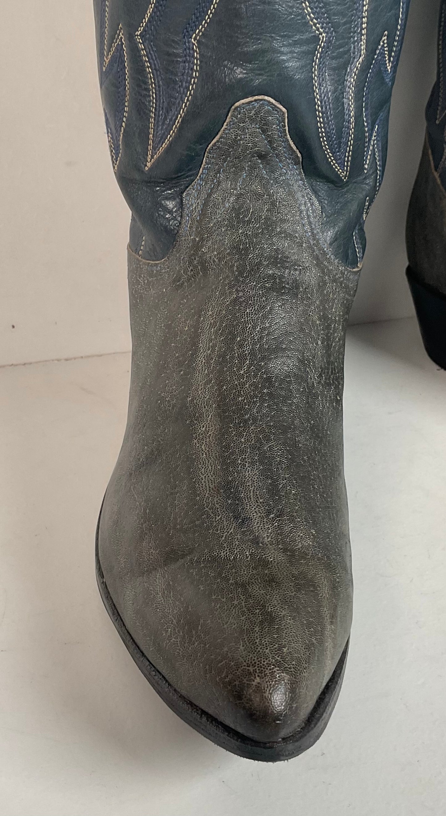 1960s Tony Lama Exotic Elephant Cowgirl Boots Men’s 7 B | Women’s 8 USA Made Gold Label