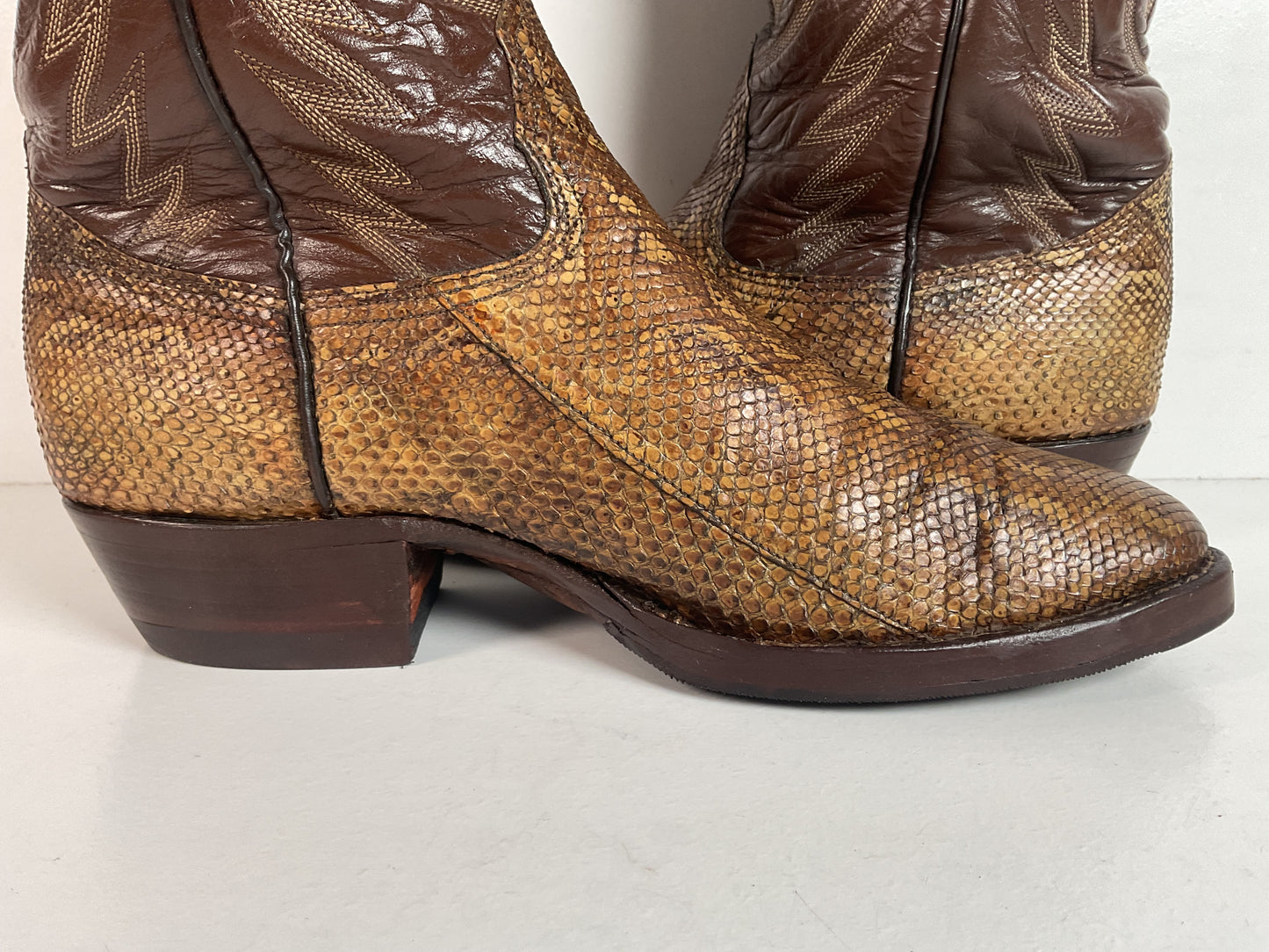 Vintage Nocona Boa Snakeskin Cowboy Boots 8 D Front Cut