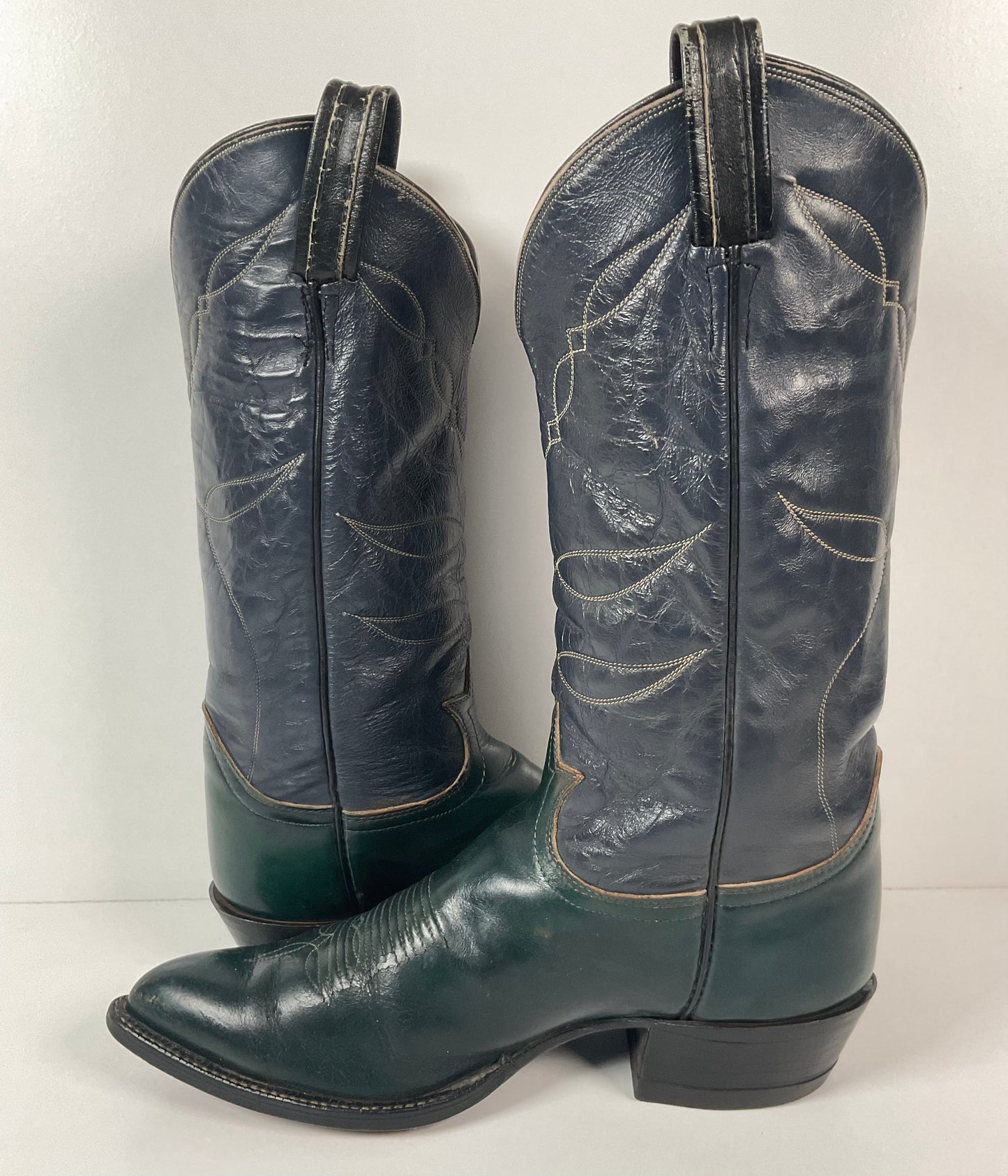 Vintage 1960s Tony Lama Emerald Green Cowboy Boots 10 E Distressed Gold Label