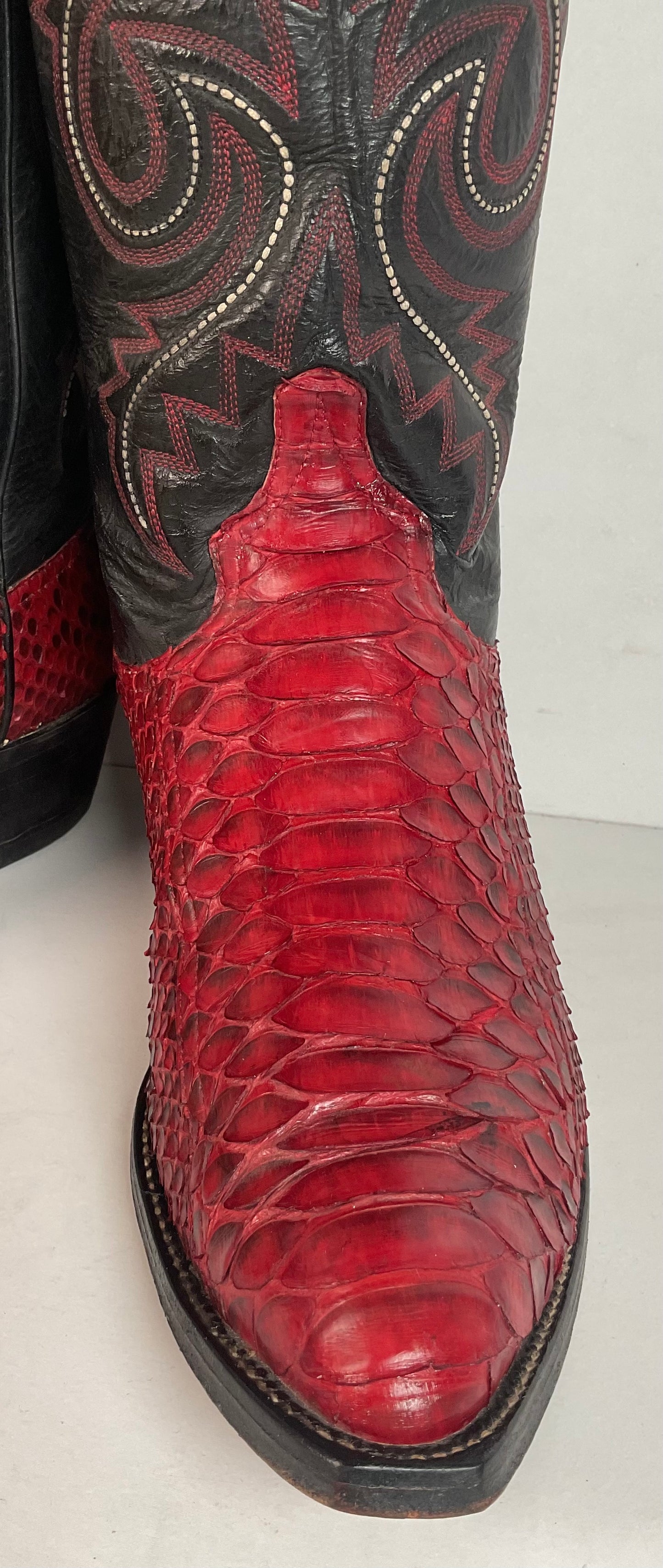 Vintage Larry Mahan Cherry Red Python Snakeskin Cowboy Boots 9.5 D Back Cut