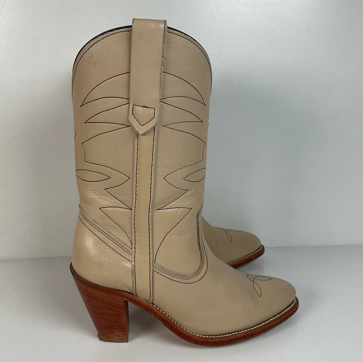 Vintage Frye Cowgirl Boots | Original Box | Alabaster | Women’s 8 B