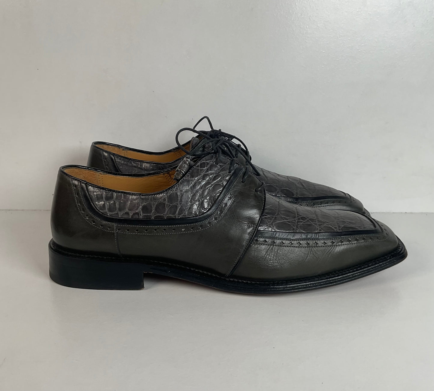 Mezlan Grey Crocodile Derby Shoes 10 M Exotic Bias Cut