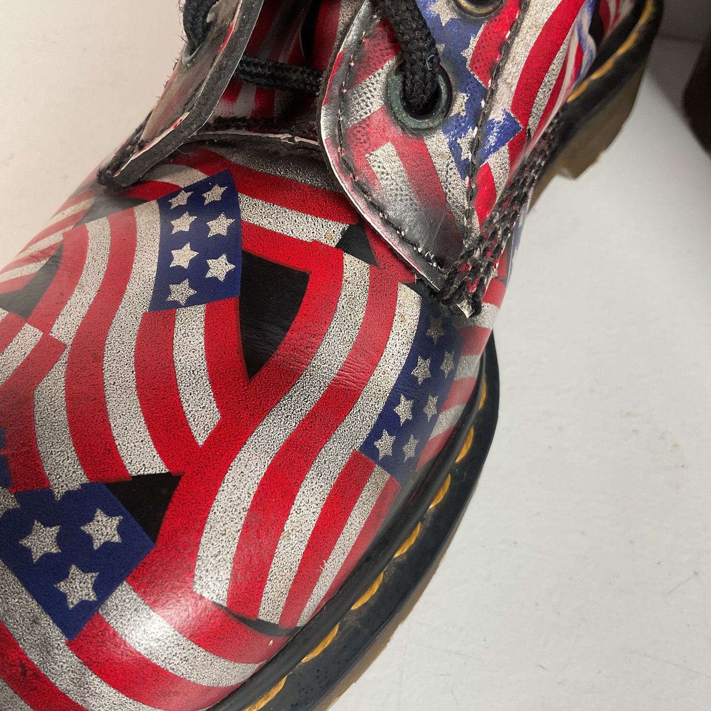 Vintage Dr. Marten 20-Eyelet American Flag Boots UK 6 | US Women’s 8