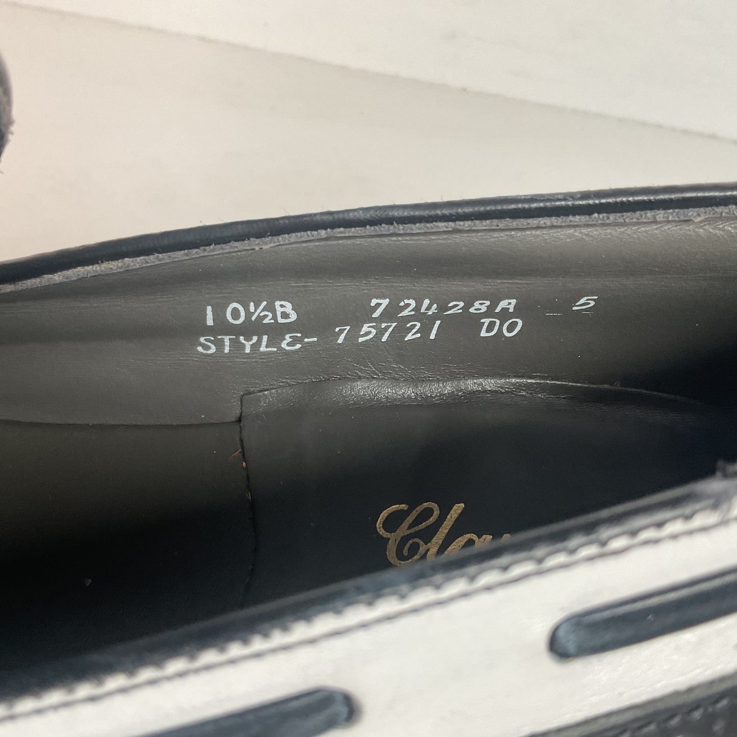 Vintage Footjoy Classics Kiltie Tassel Loafers 10.5 B USA Made Spectator Style