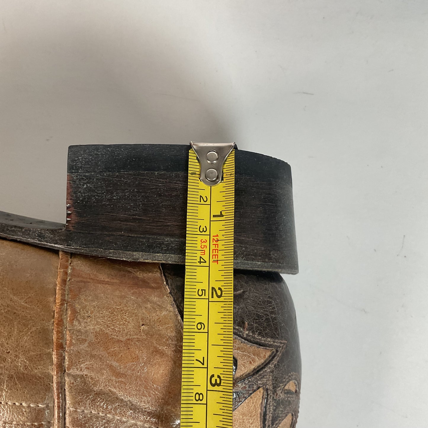 Corral Heart BreakerCowgirl Boots 11 M Wingtip Tooled Revolver Inlay