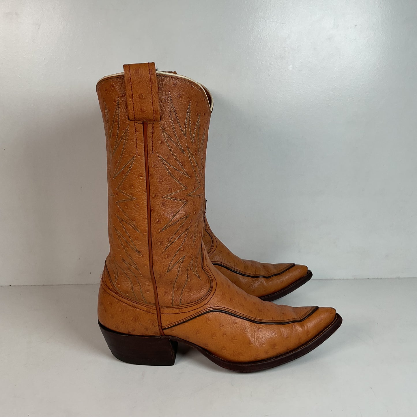 Vintage 1960s Nocona “The Astro” Cowboy Boots 9 D Full Ostrich Calf Exotic