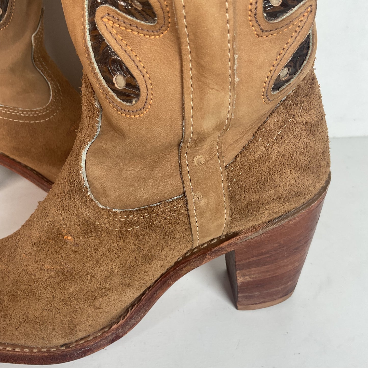 Vintage Miss Capezio Butterfly Inlay Cowgirl Boots 6.5 M USA Rough Out Suede
