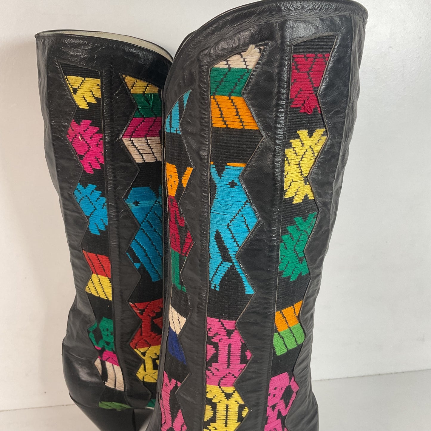 Tony Lama’s Hyer Cowgirl Boots 8 C Southwestern Aztec Woven Inlays