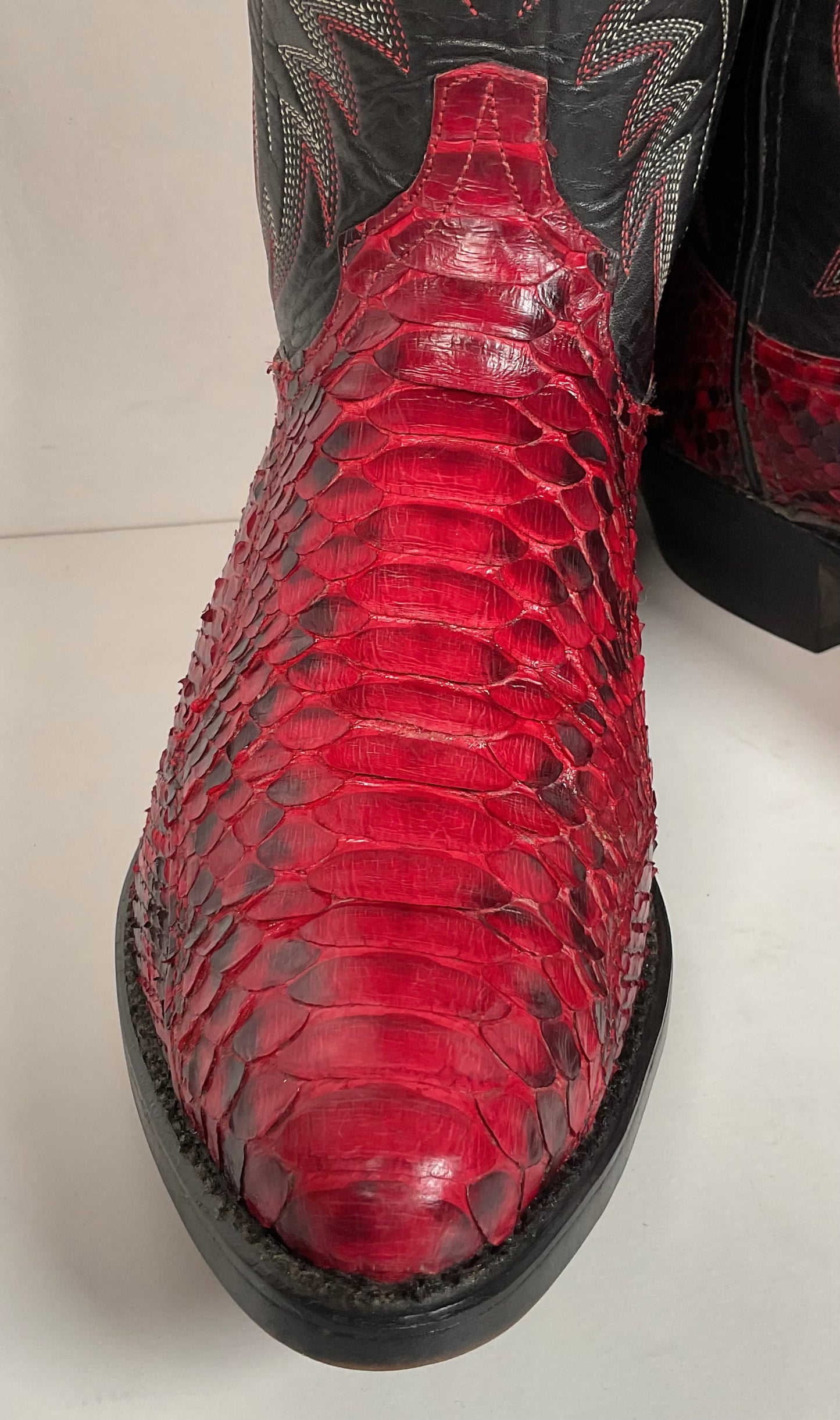 Vintage Laredo Ruby Red Python Snakeskin Cowboy Boots 8 D USA Made Back Cut