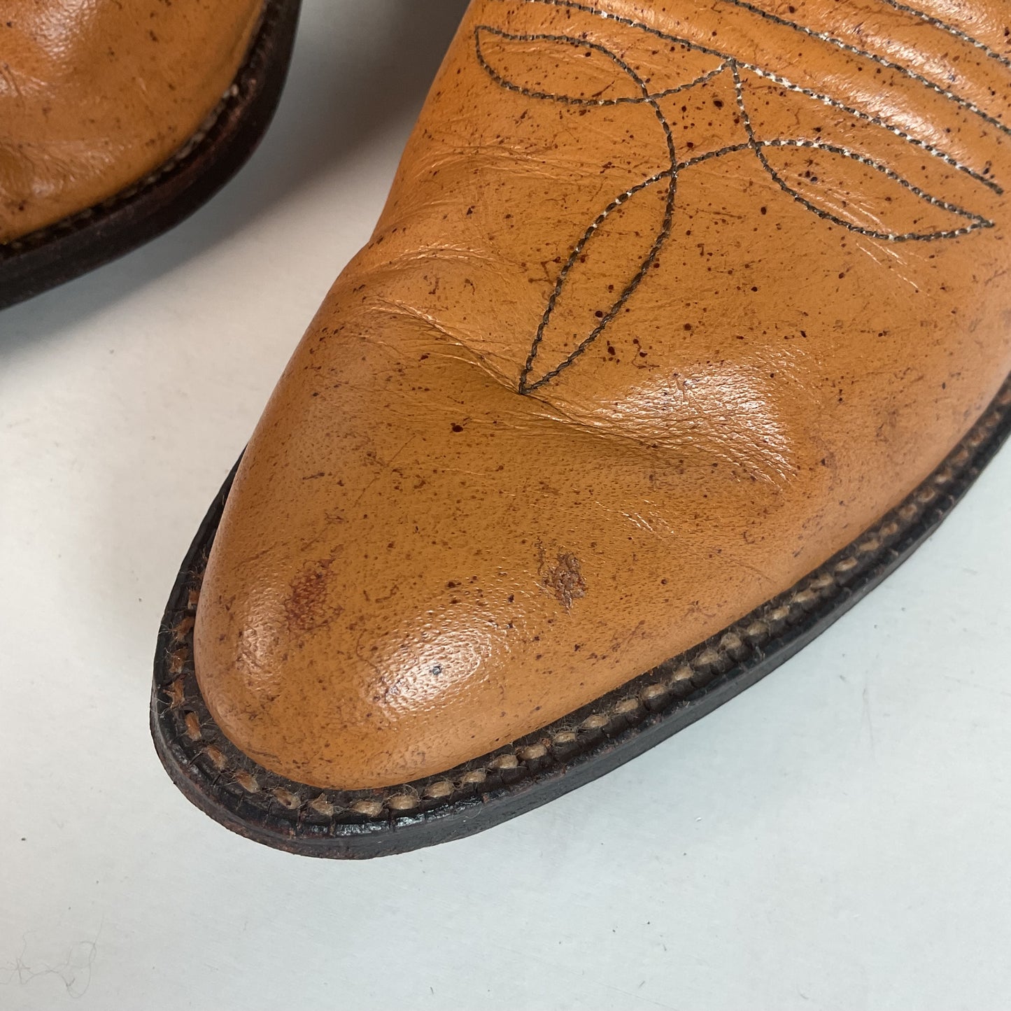 Vintage Justin Tall Cowgirl Boots 8 A Stitched Leaf Tooled Overlay
