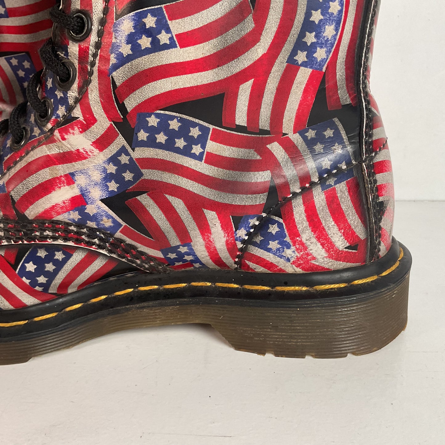 Vintage Dr. Marten 20-Eyelet American Flag Boots UK 6 | US Women’s 8