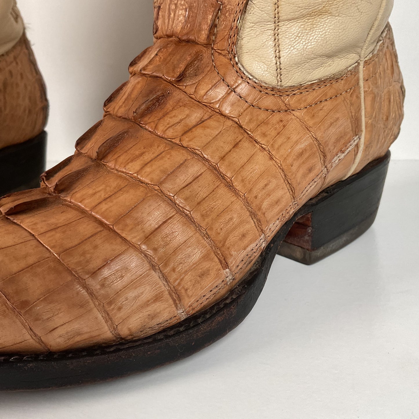 Cuadra Butterfly Cowgirl Boots | Caiman Tail | Tooled Inlays | Women’s 6.5