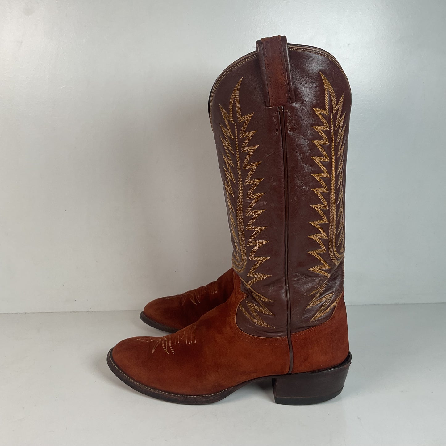 Vintage Tony Lama Pig Skin Suede Cowboy Boots 9 E Gold Label