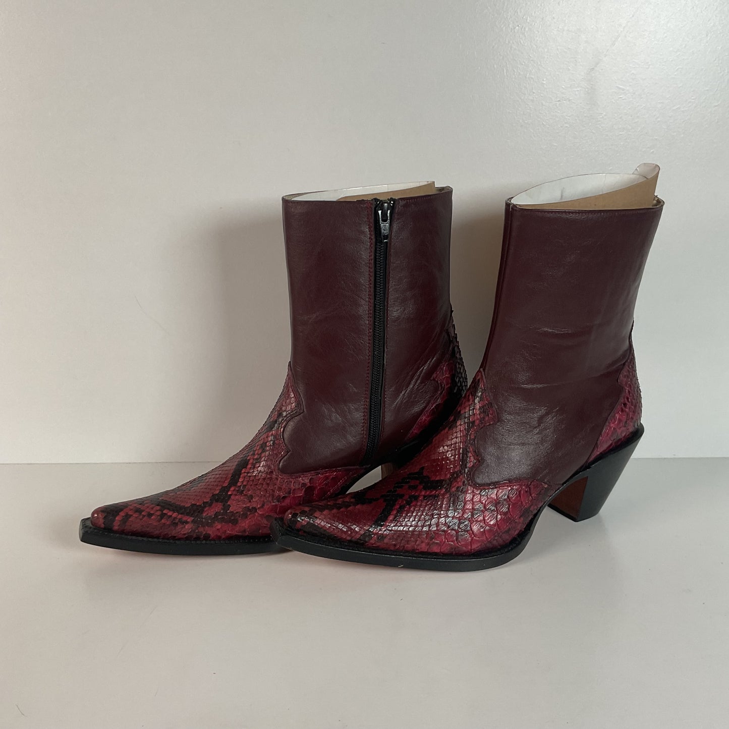 Western Snakeskin Stiletto Boots | Burgundy Python | Men’s 7.5 | Women’s 9