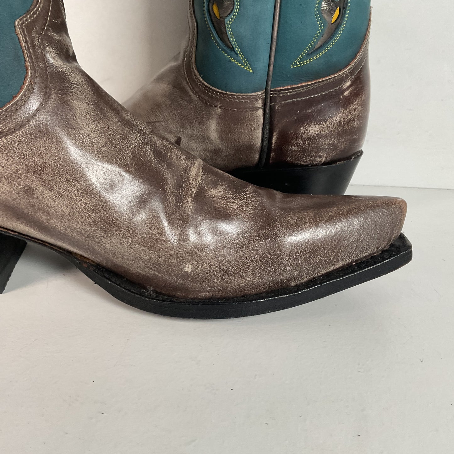 Frye Metallic Cowgirl Boots 7 M Tooled Inlay Snip Toe