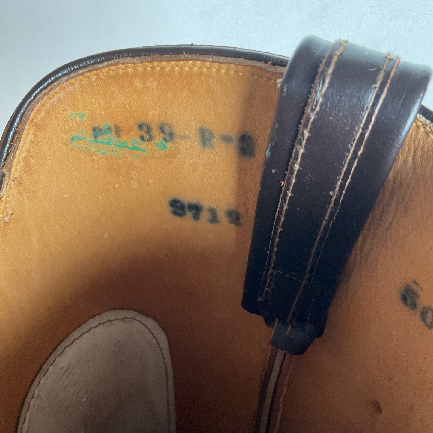 Vintage 1960s Tony Lama Water Buffalo Cowboy Boots 8.5 D Exotic Gold Label