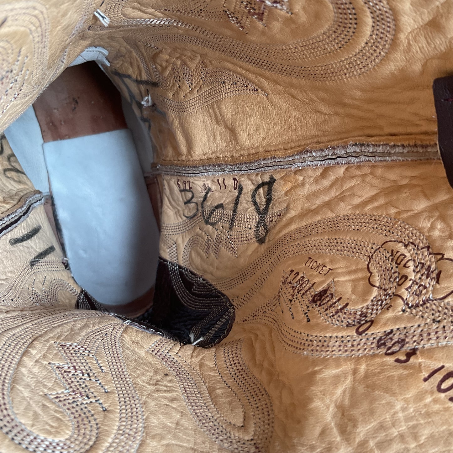 Vintage Nocona Burgundy Boar Cowboy Boots 10.5 D USA Made Wild Pig Skin