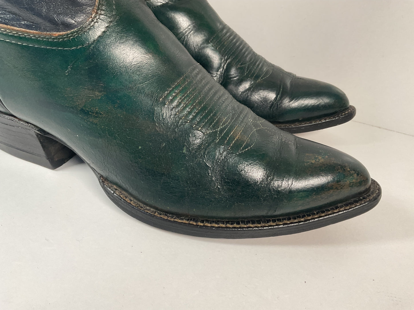 Vintage 1960s Tony Lama Emerald Green Cowboy Boots 10 E Distressed Gold Label