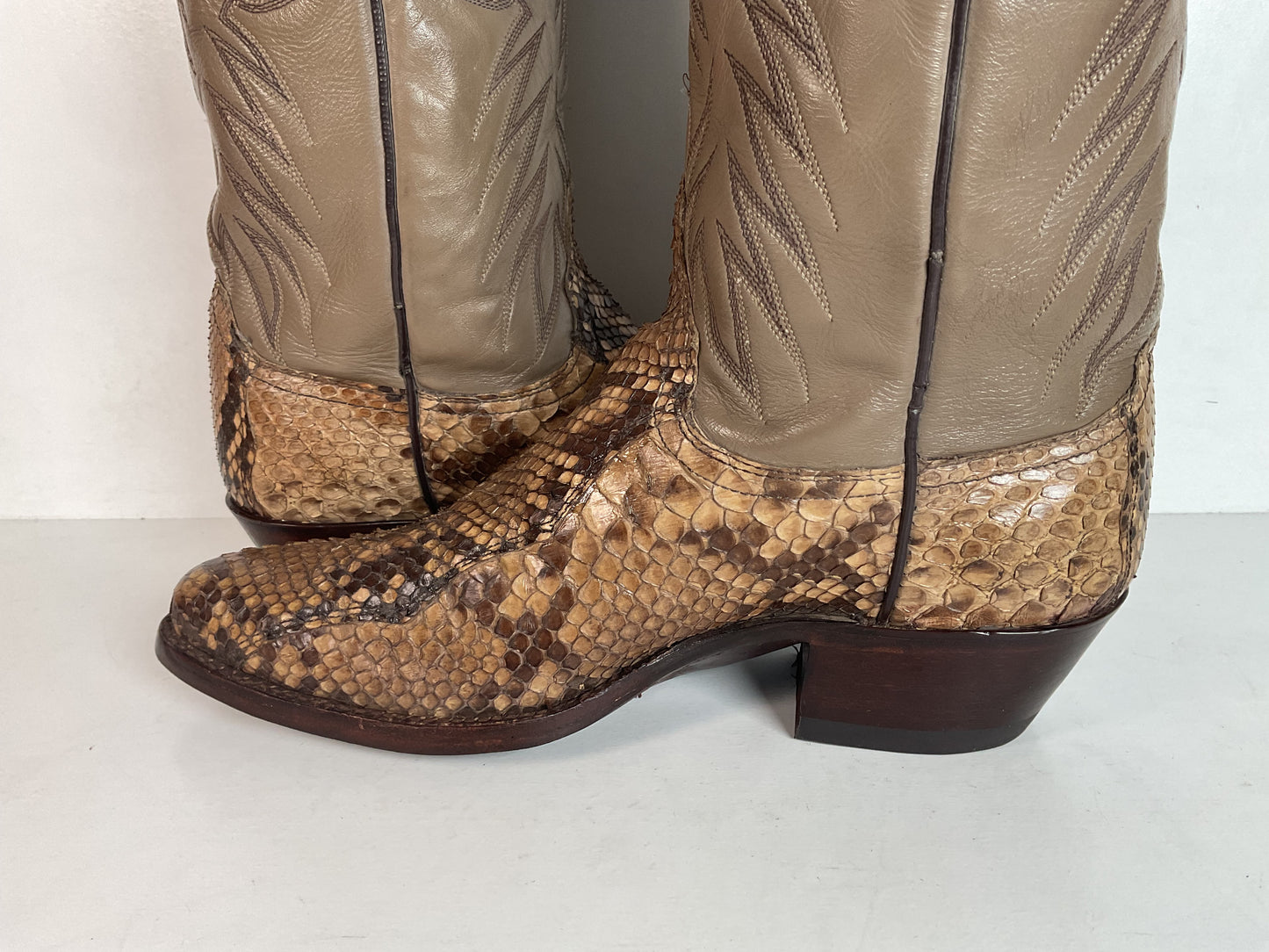 Dan Post Front Cut Python Cowboy Boots 9 D Snakeskin USA Made Recrafted